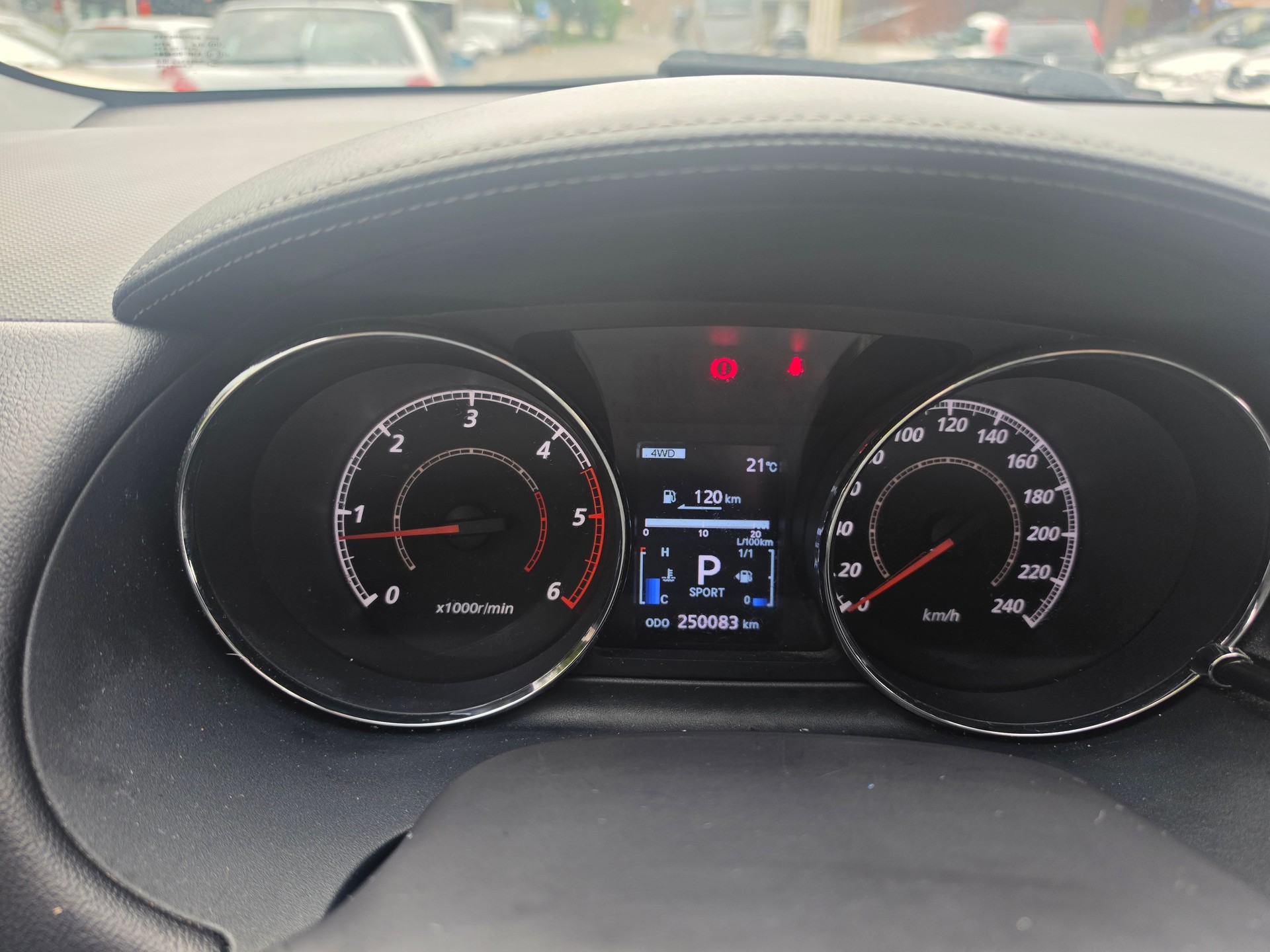 CITROEN C-Crosser 2.2 HDi VTR DCS6-image-12