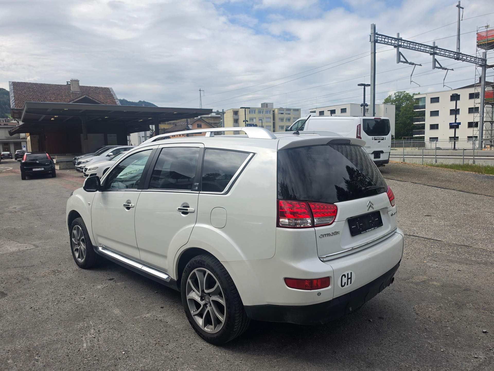 CITROEN C-Crosser 2.2 HDi VTR DCS6-image-3