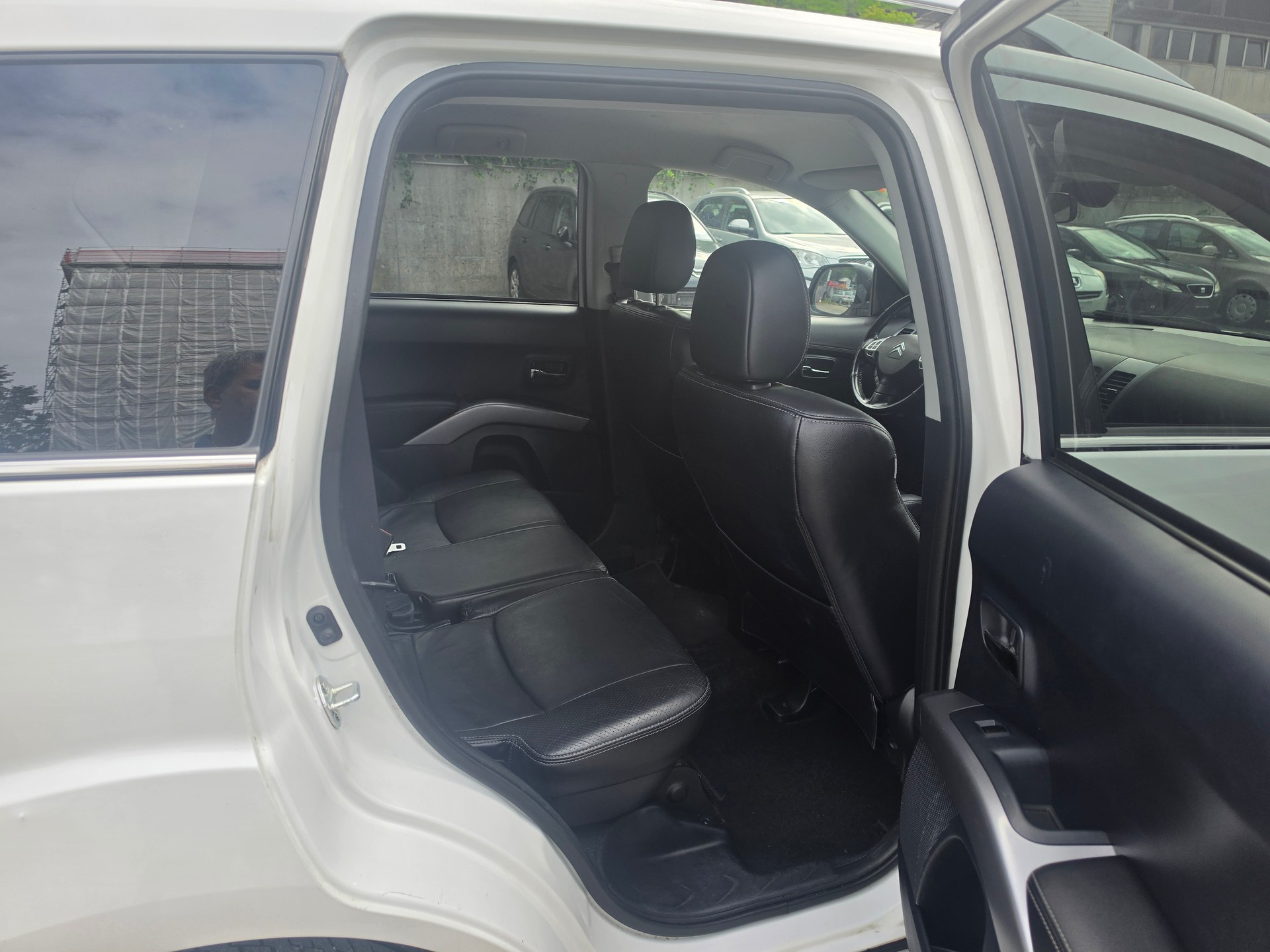 CITROEN C-Crosser 2.2 HDi VTR DCS6-image-8