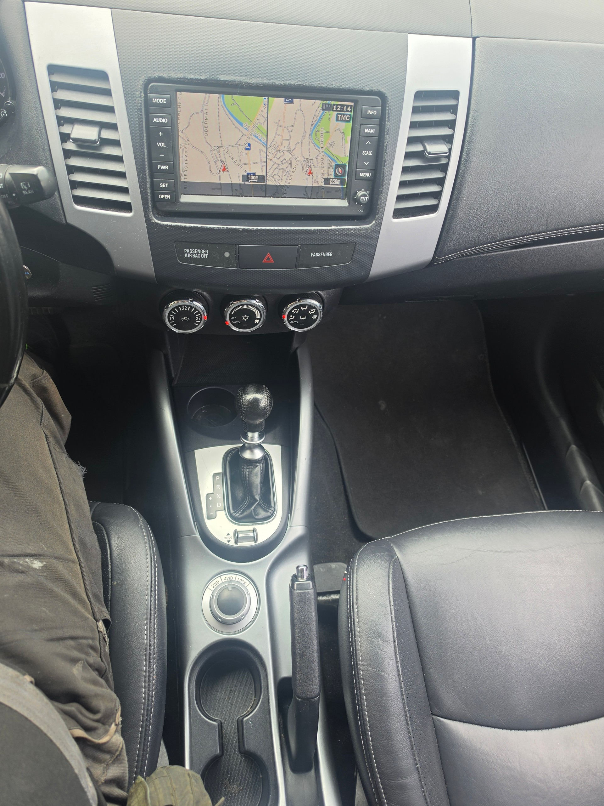 CITROEN C-Crosser 2.2 HDi VTR DCS6-image-13
