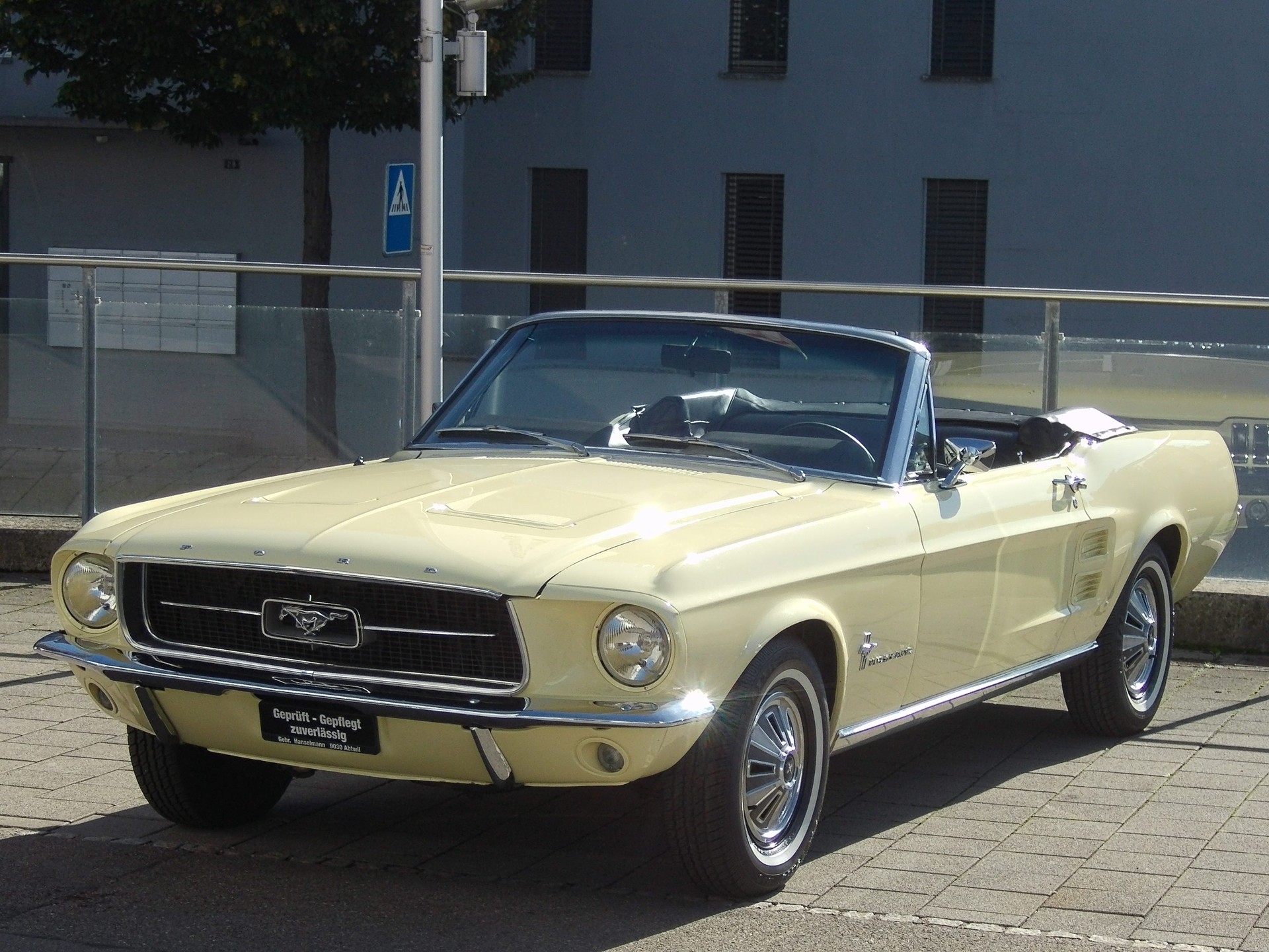 FORD Cabriolet 6 Zylinder 3 Gang Handschaltung mit Veteraneneintrag.