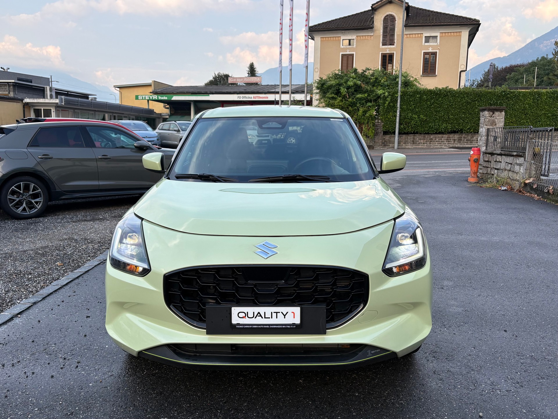 SUZUKI Swift 1.2 1st Edition Top Hybrid 4x4-image-6