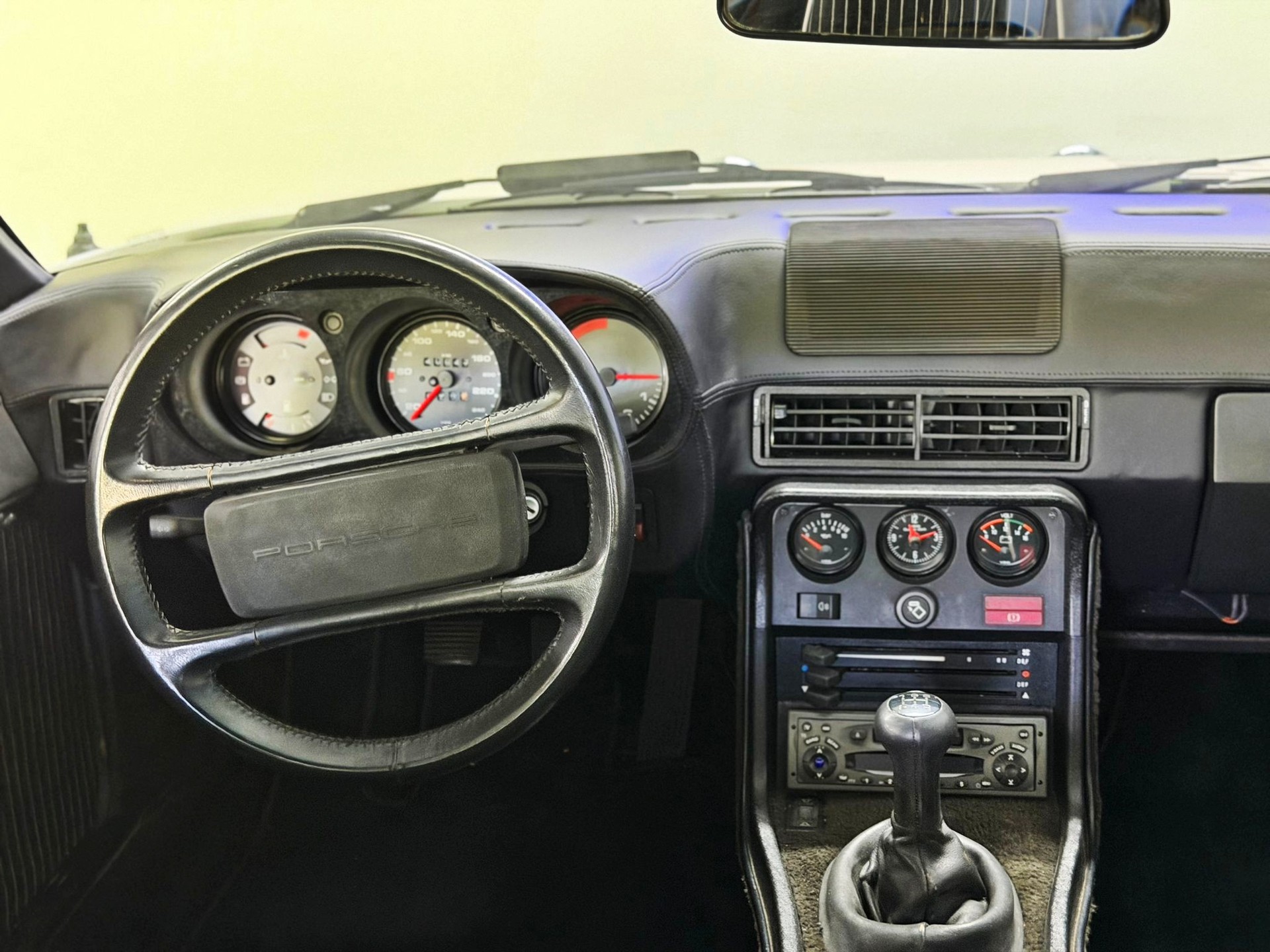 PORSCHE 924Sondermodell LE MANS / Veteranenfahrzeug-image-13