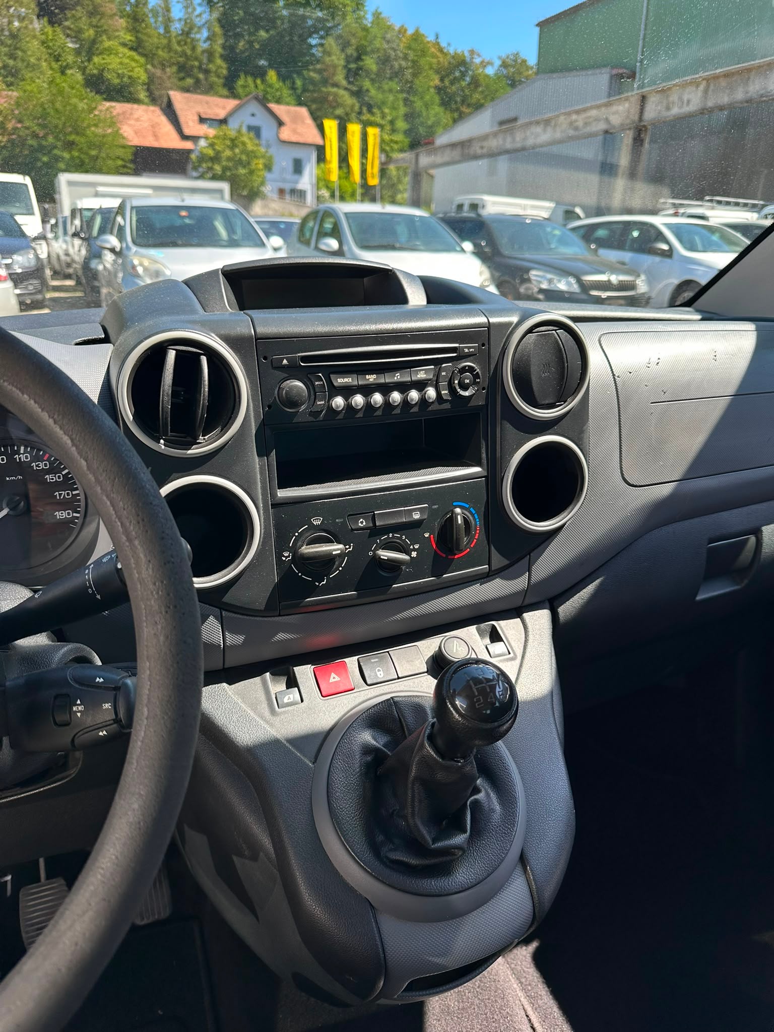 CITROEN Berlingo 1.6 HDi Attraction-image-7
