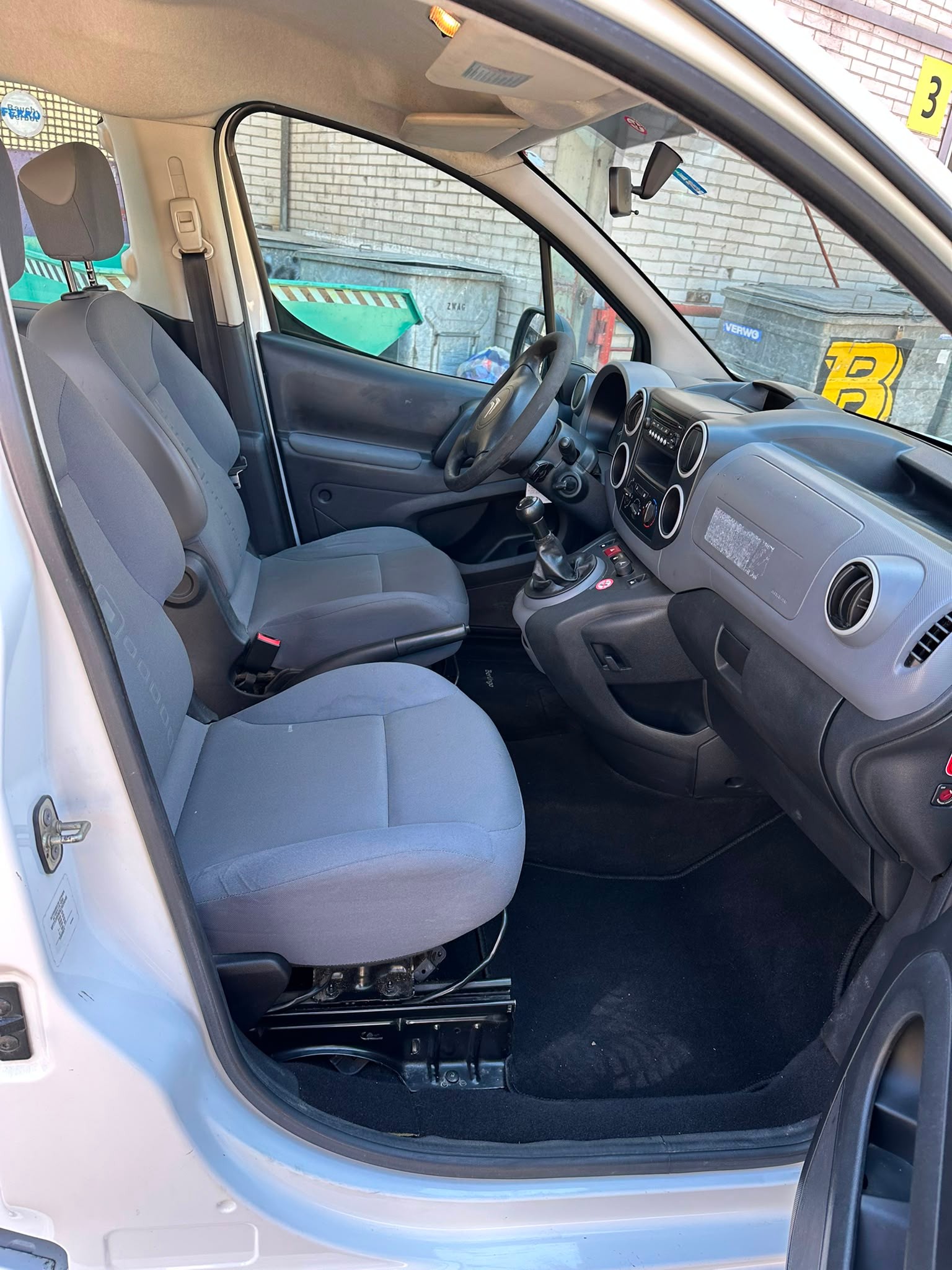 CITROEN Berlingo 1.6 HDi Attraction-image-4