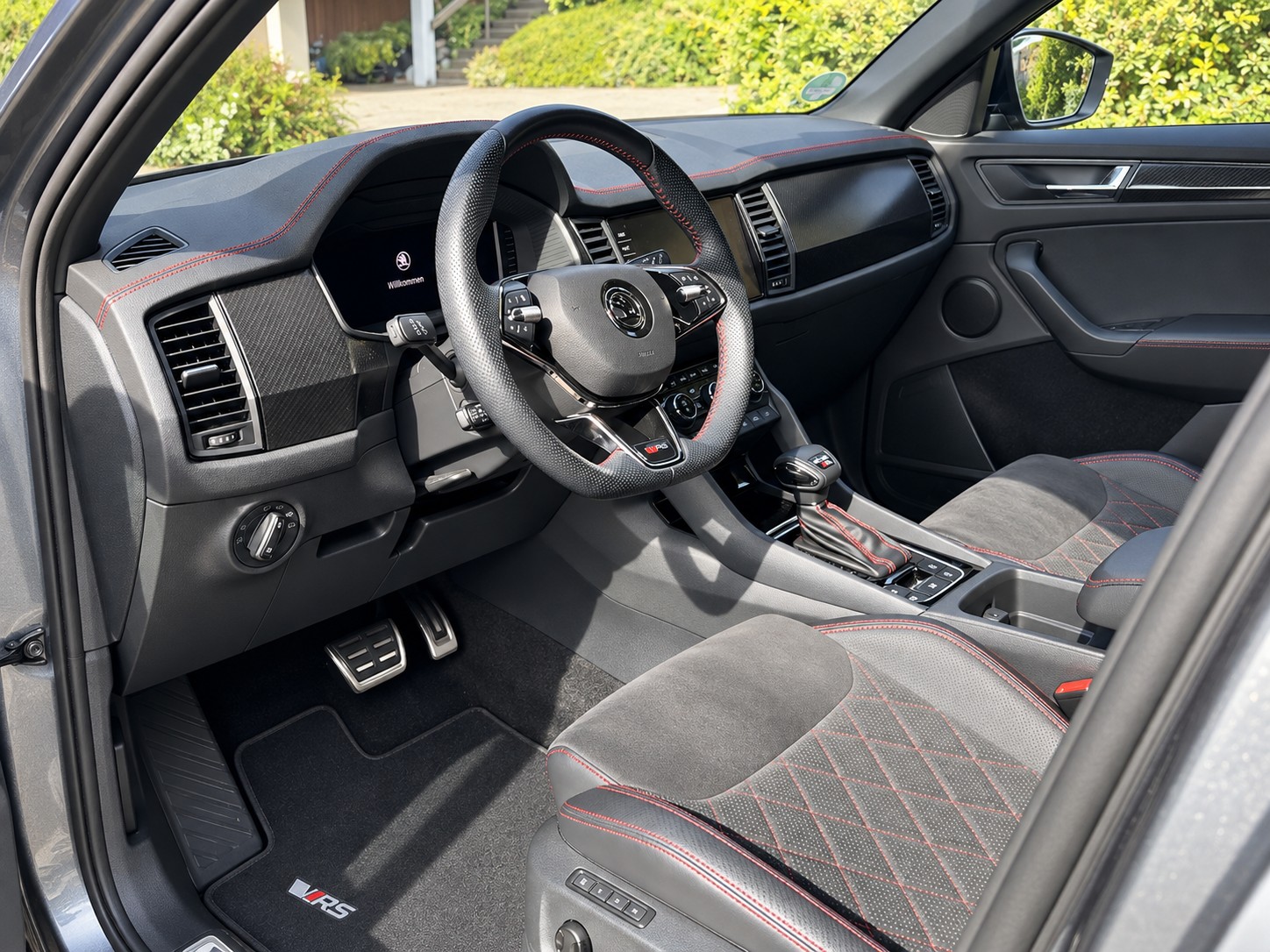 SKODA 2.0 TSI RS DSG-image-3
