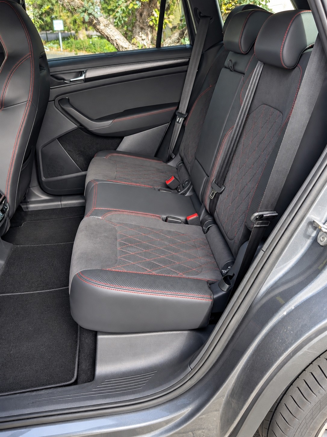 SKODA 2.0 TSI RS DSG-image-4