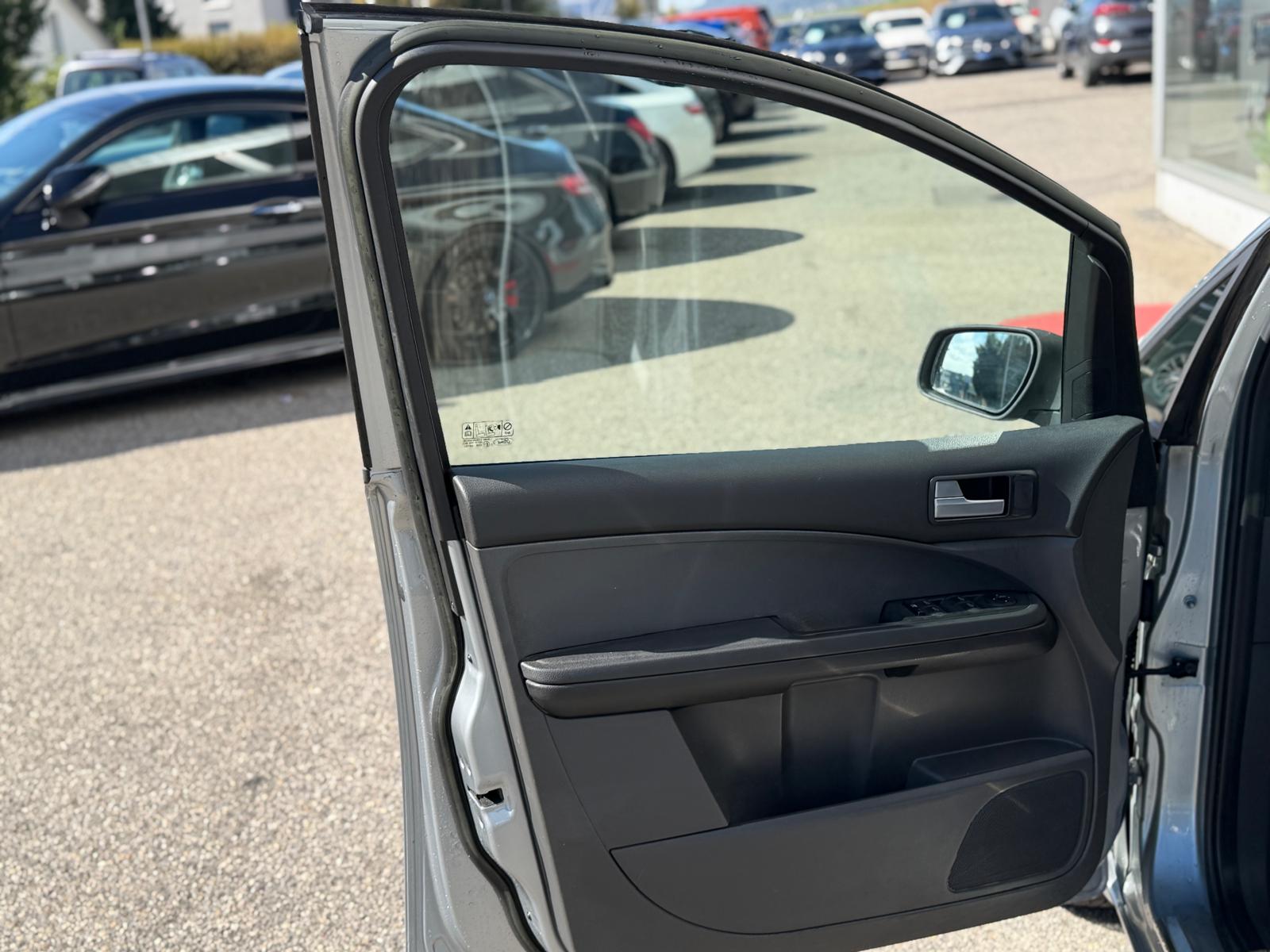 FORD Focus C-Max 2.0 TDCi Ghia-image-6