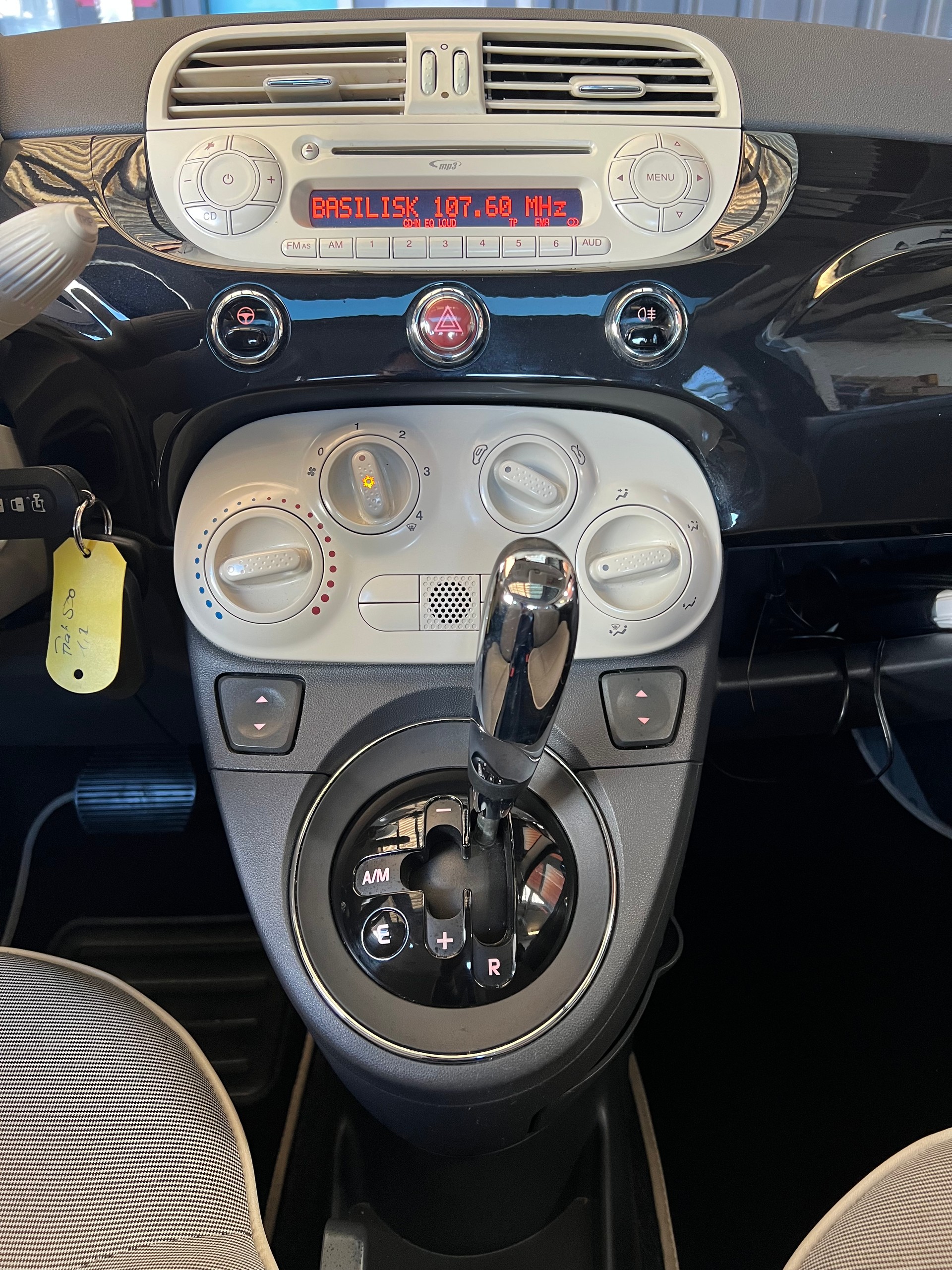 FIAT 500 1.2 Lounge Dualogic-image-5