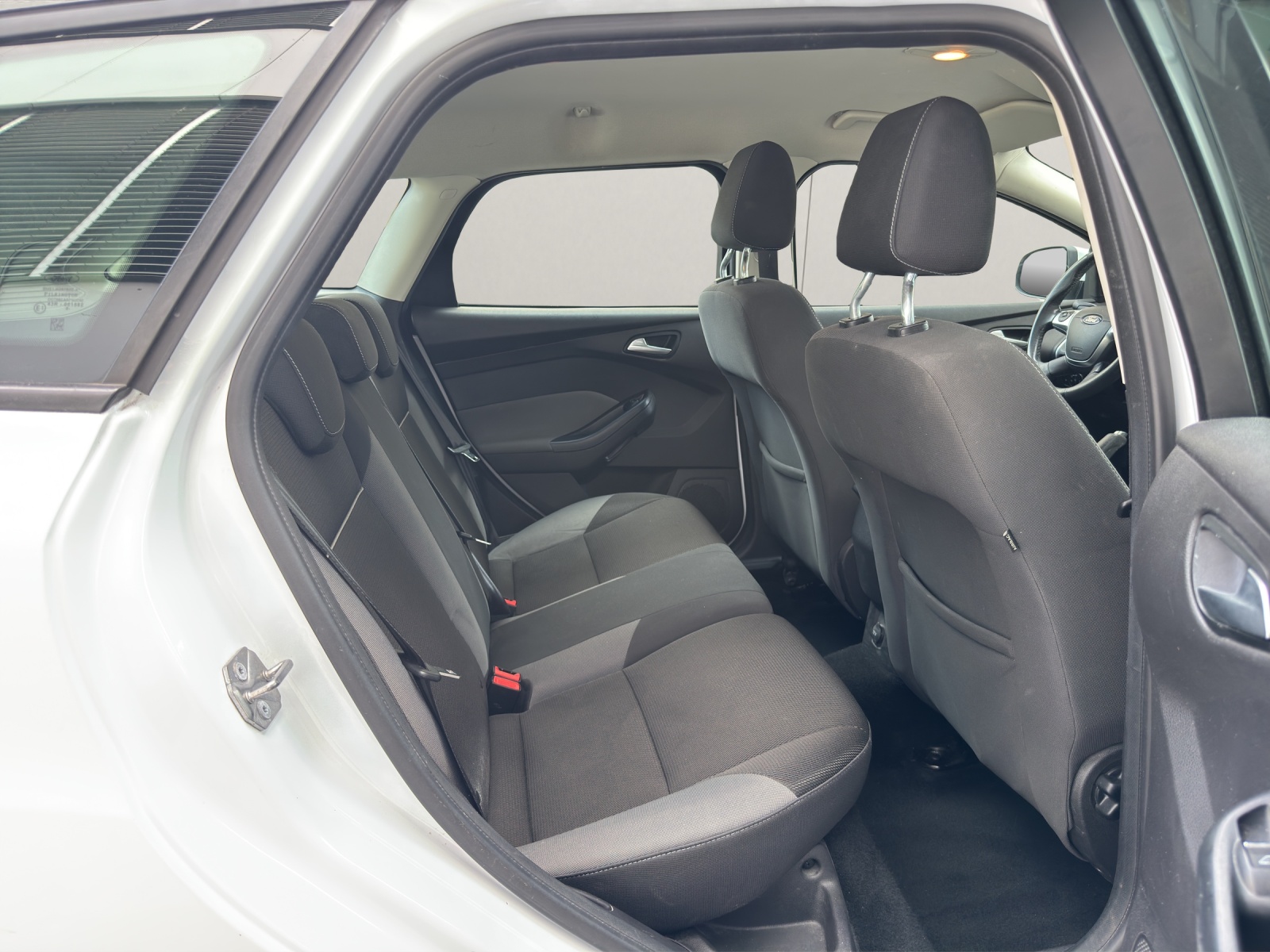 FORD Focus 1.6 TDCi Trend-image-13