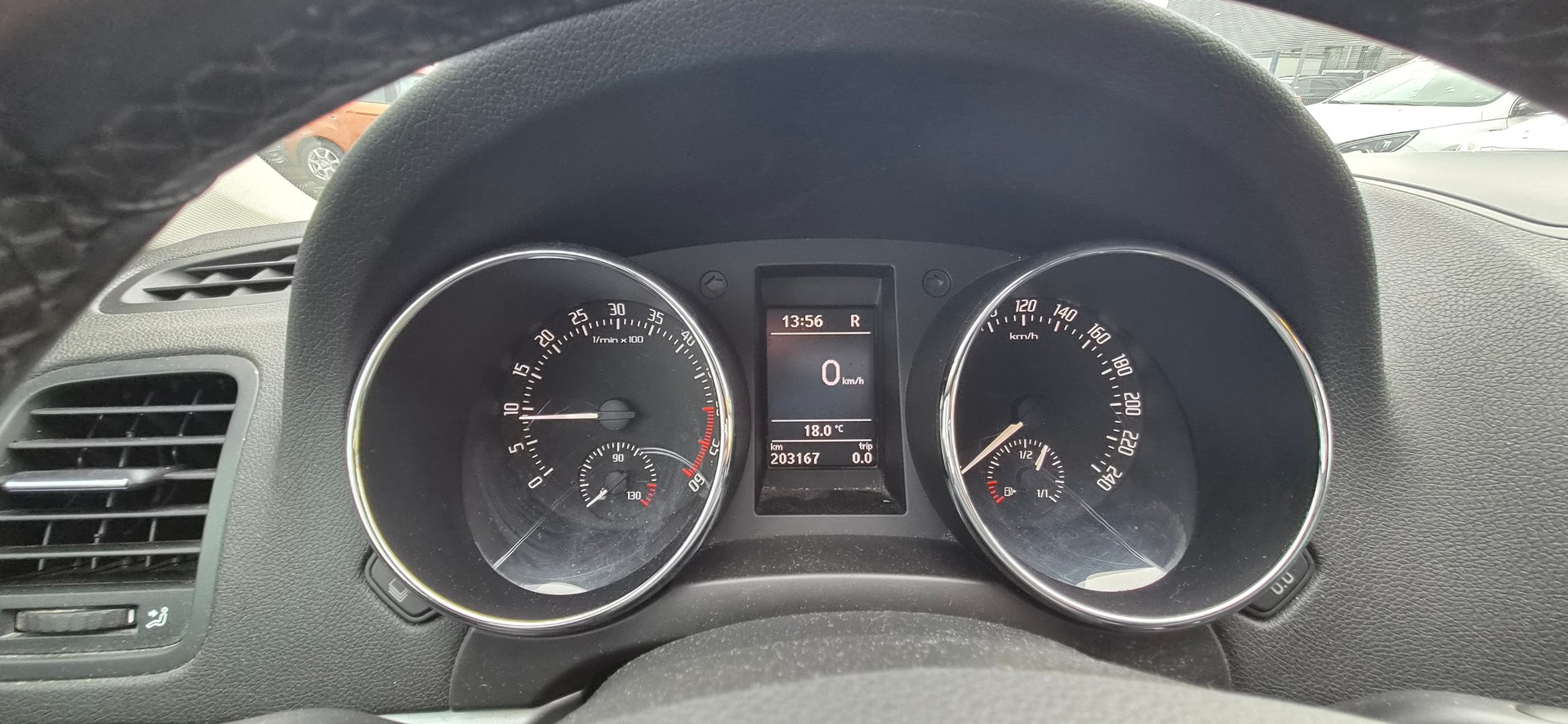 SKODA Yeti 2.0 TDI Ambition 4x4 DSG-image-7