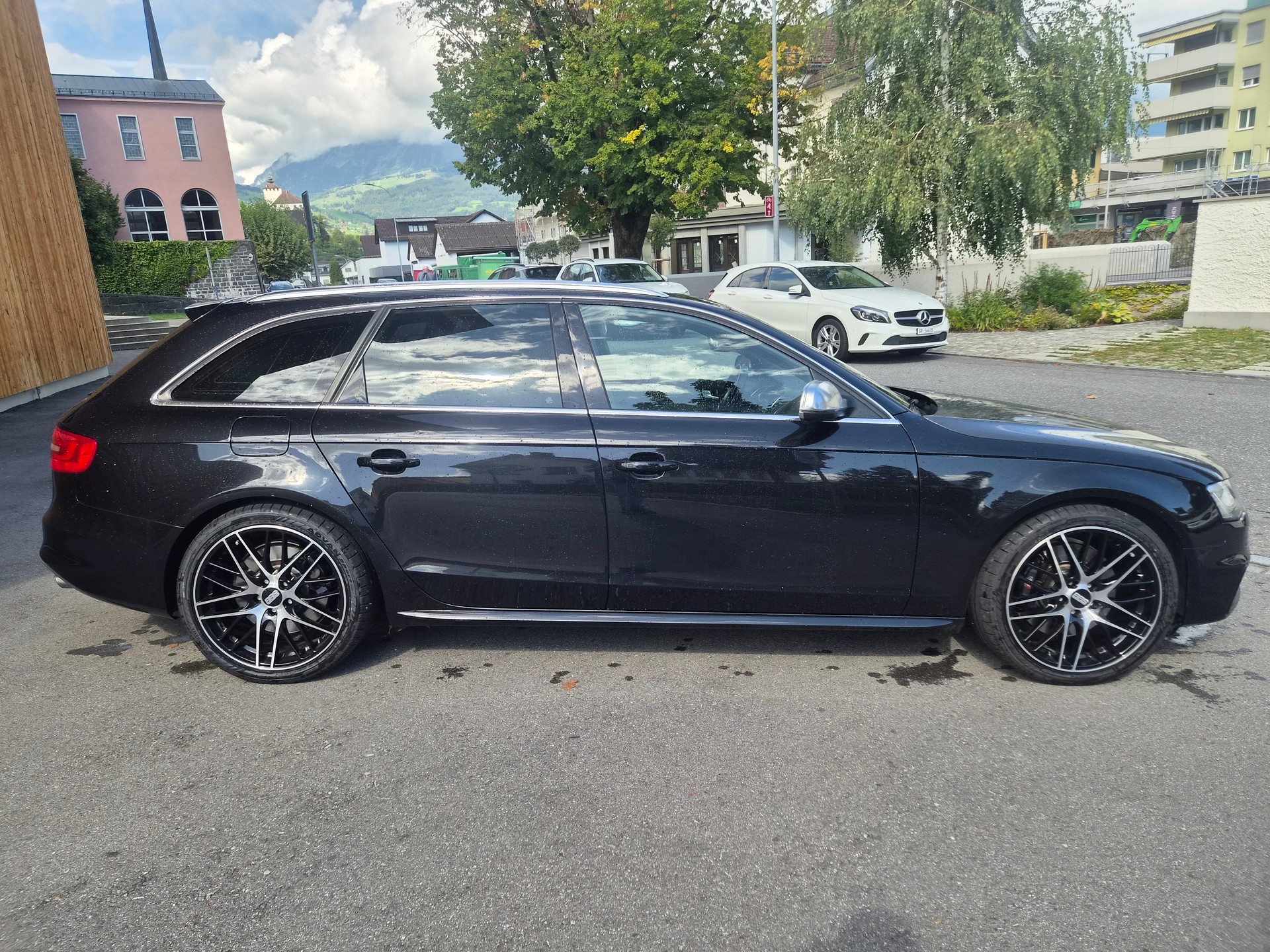 AUDI S4 Avant 3.0 TFSI quattro S-tronic-image-5