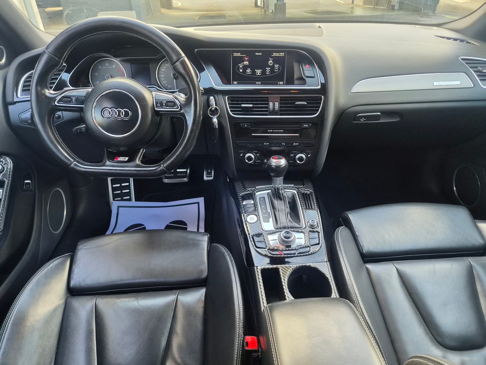 AUDI S4 Avant 3.0 TFSI quattro S-tronic-image-9
