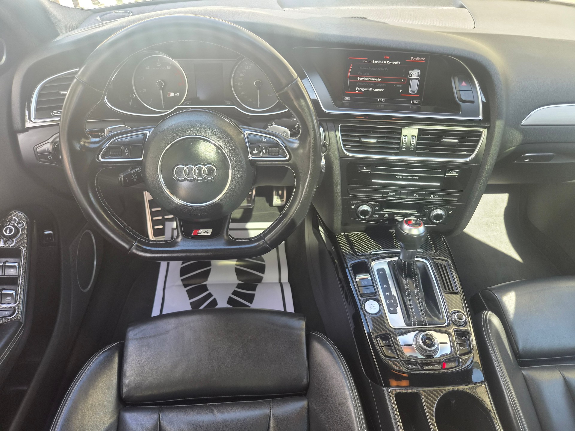 AUDI S4 Avant 3.0 TFSI quattro S-tronic-image-10