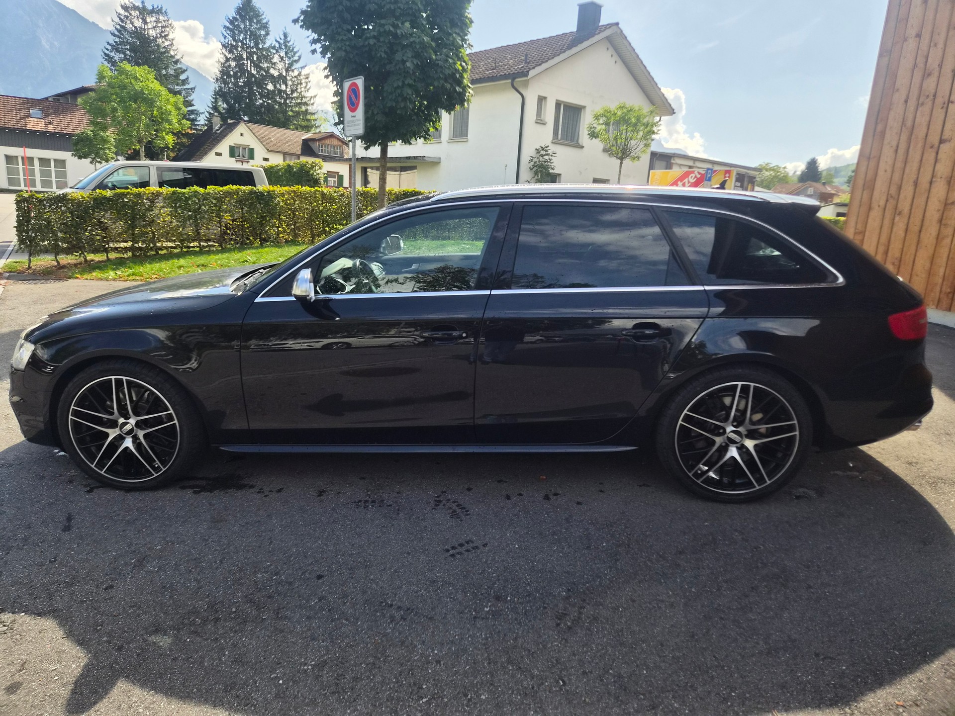 AUDI S4 Avant 3.0 TFSI quattro S-tronic-image-4