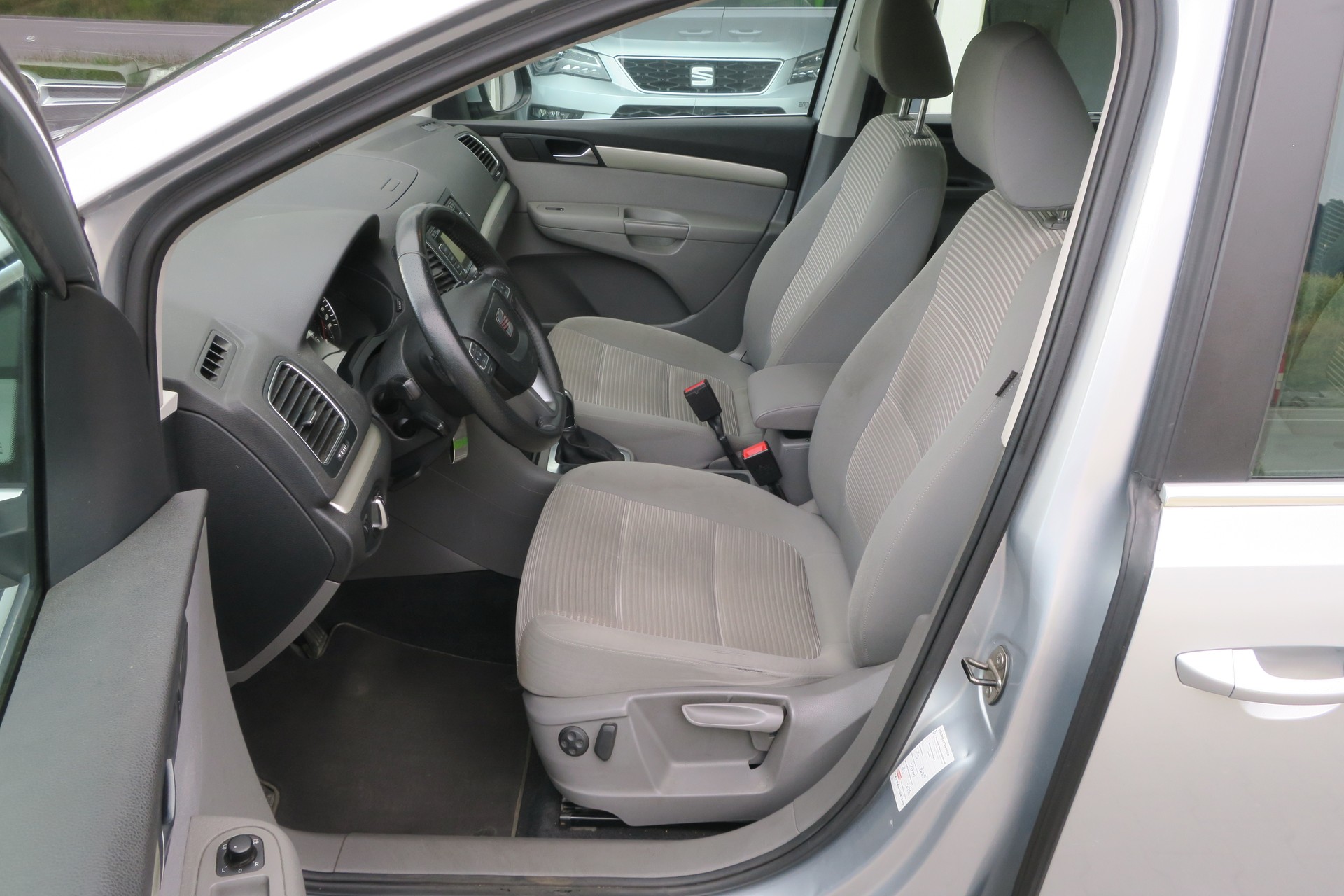 SEAT Alhambra 2.0 TDI DSG Automat-image-3