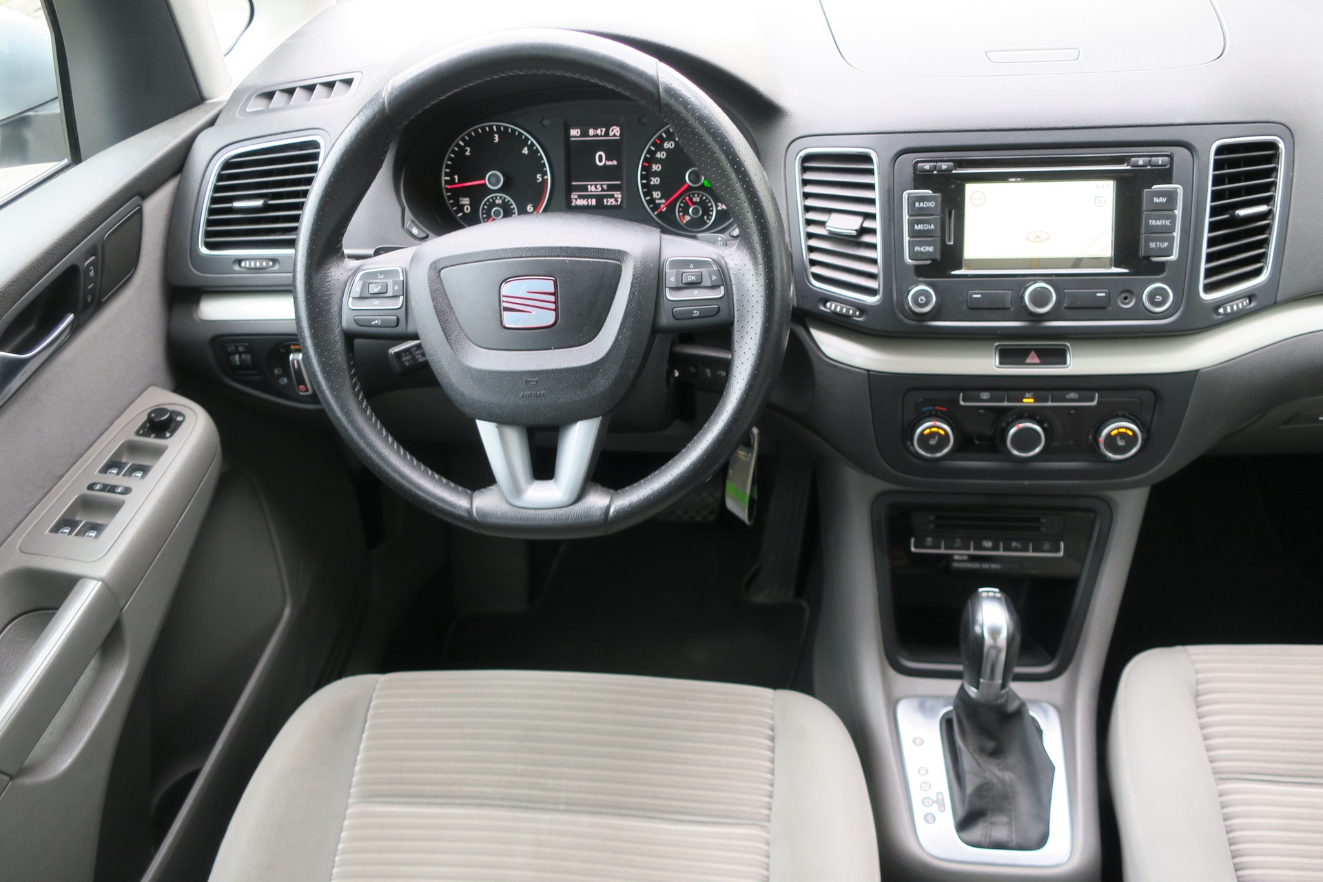 SEAT Alhambra 2.0 TDI DSG Automat-image-2