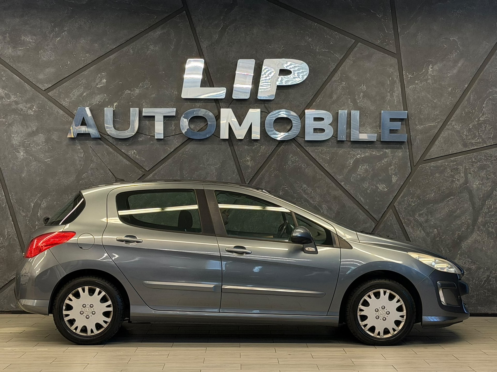 PEUGEOT 308 1.6 16V T Sport Pack Automatic-image-4