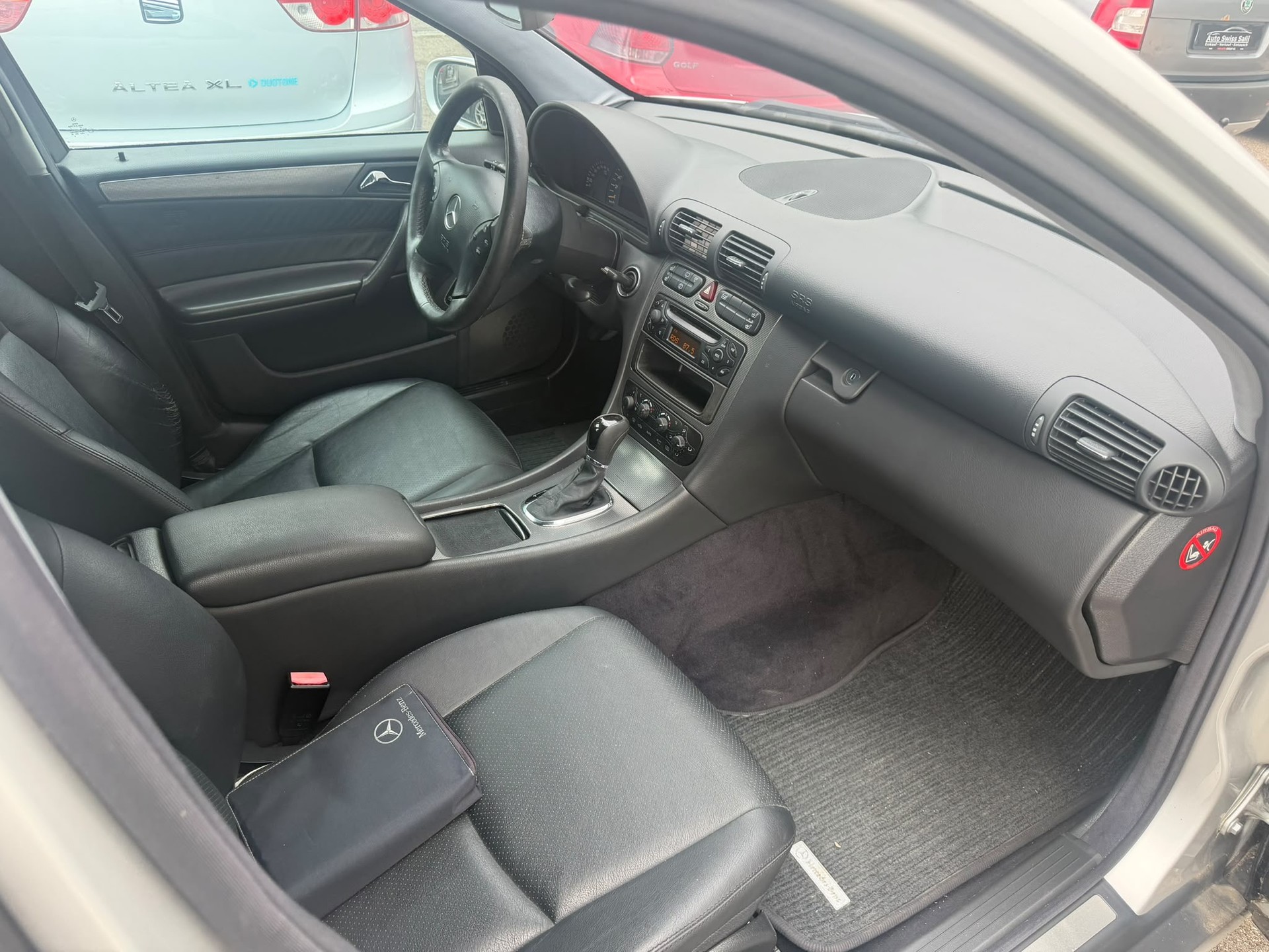 MERCEDES-BENZ C 240 Elégance 4Matic Automatic-image-3
