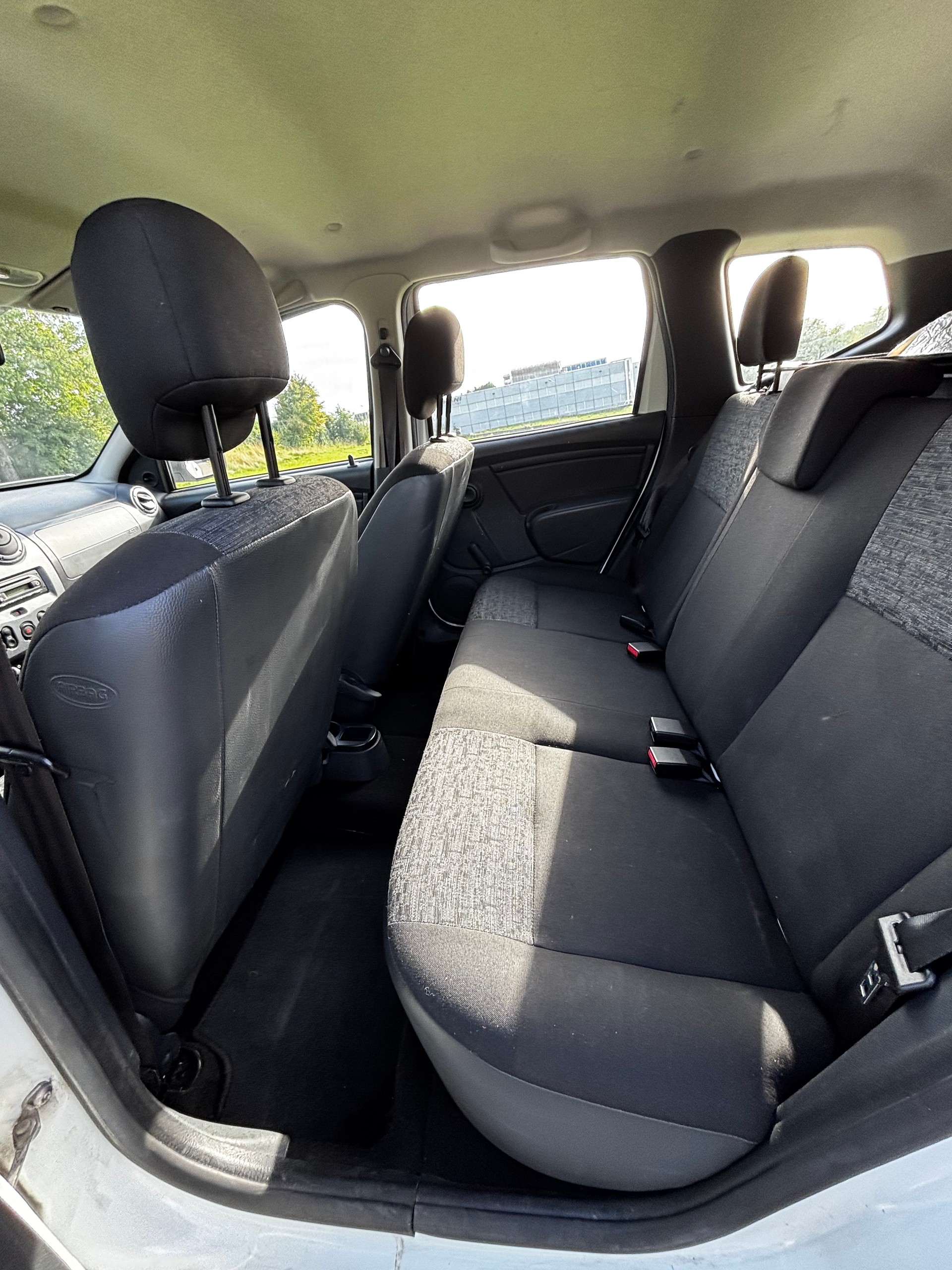 DACIA Duster 1.6 City 4x2-image-8