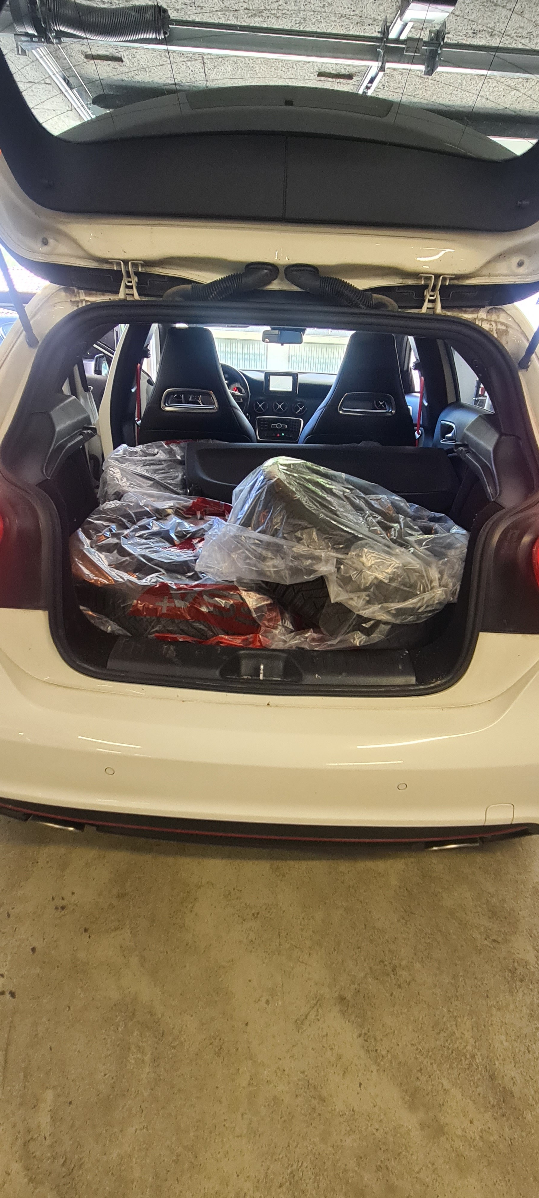 MERCEDES-BENZ A 250 Sport 4Matic 7G-DCT-image-14