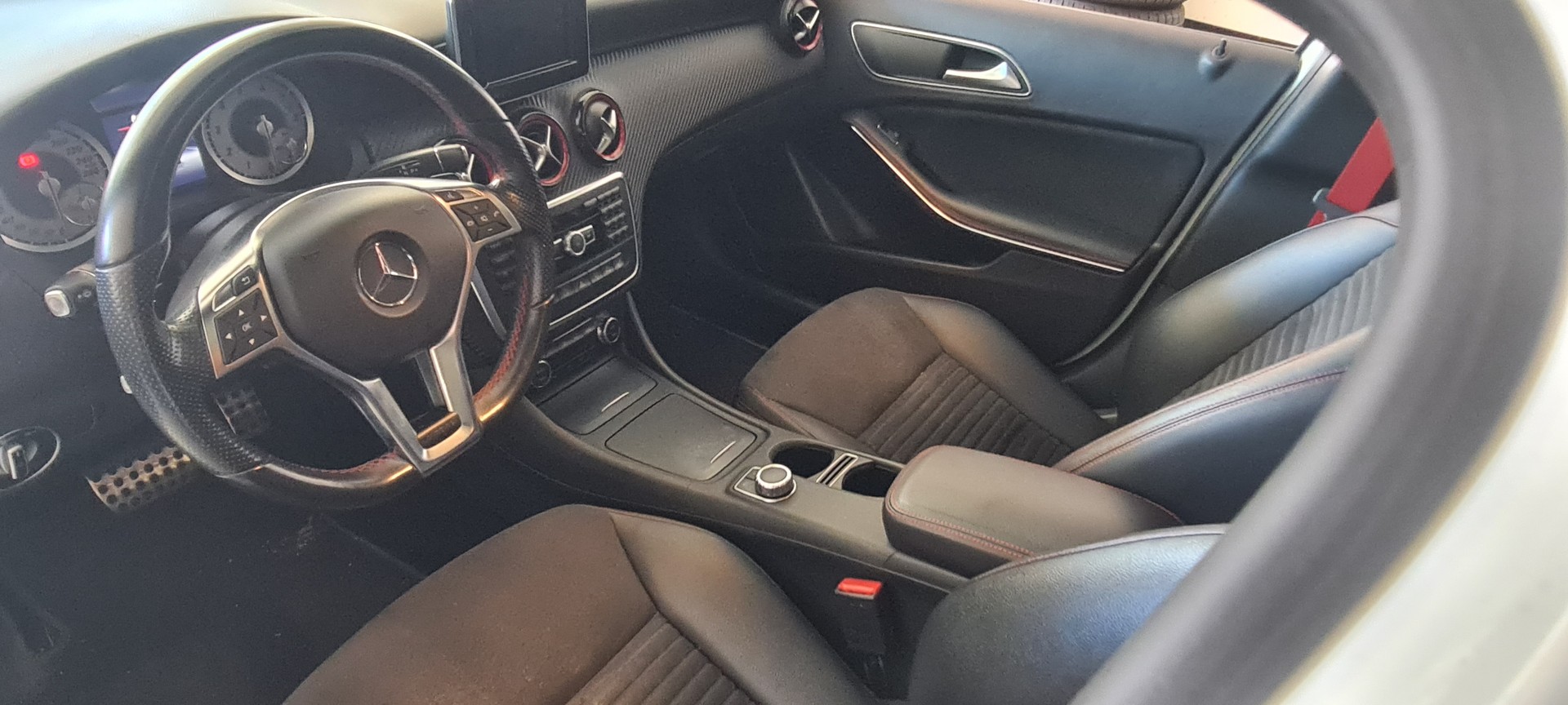 MERCEDES-BENZ A 250 Sport 4Matic 7G-DCT-image-6