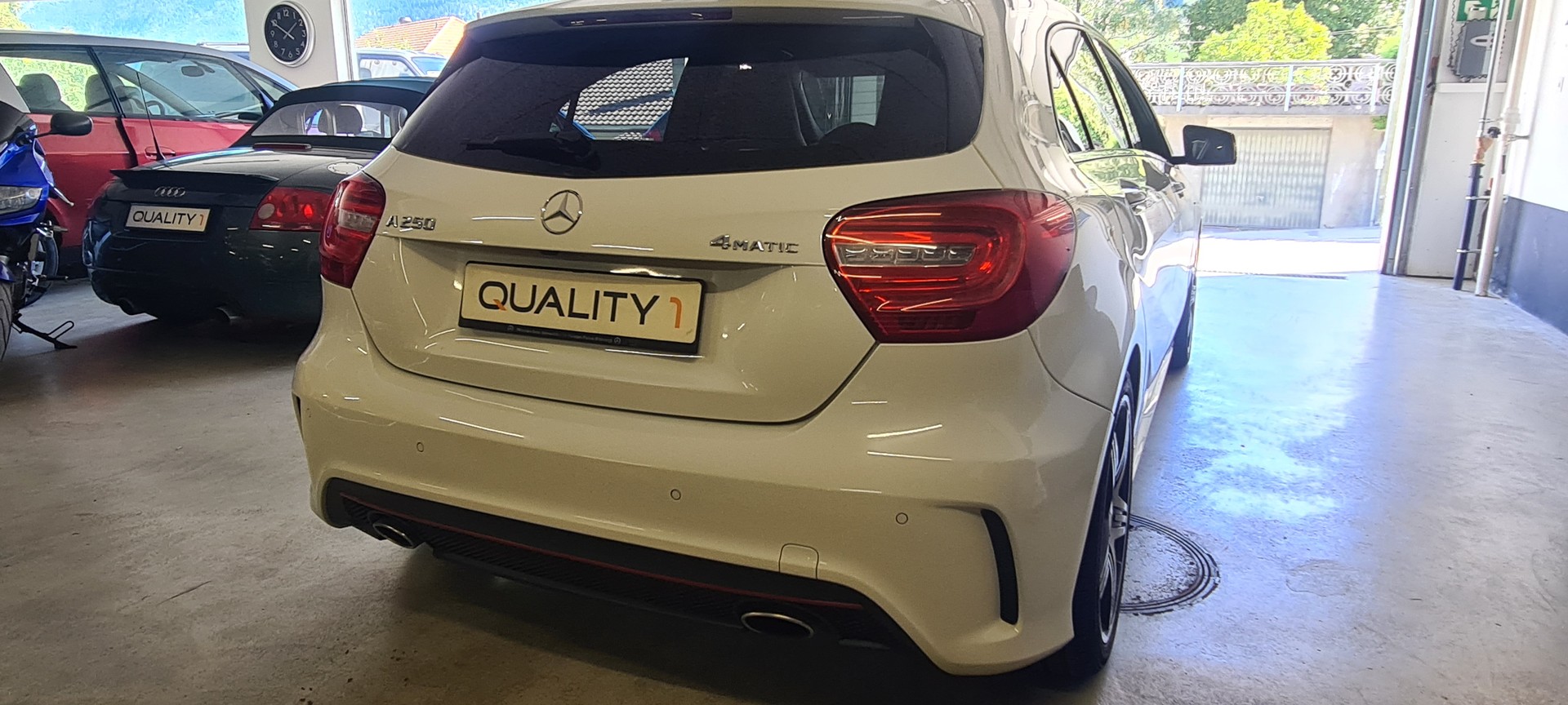 MERCEDES-BENZ A 250 Sport 4Matic 7G-DCT-image-3