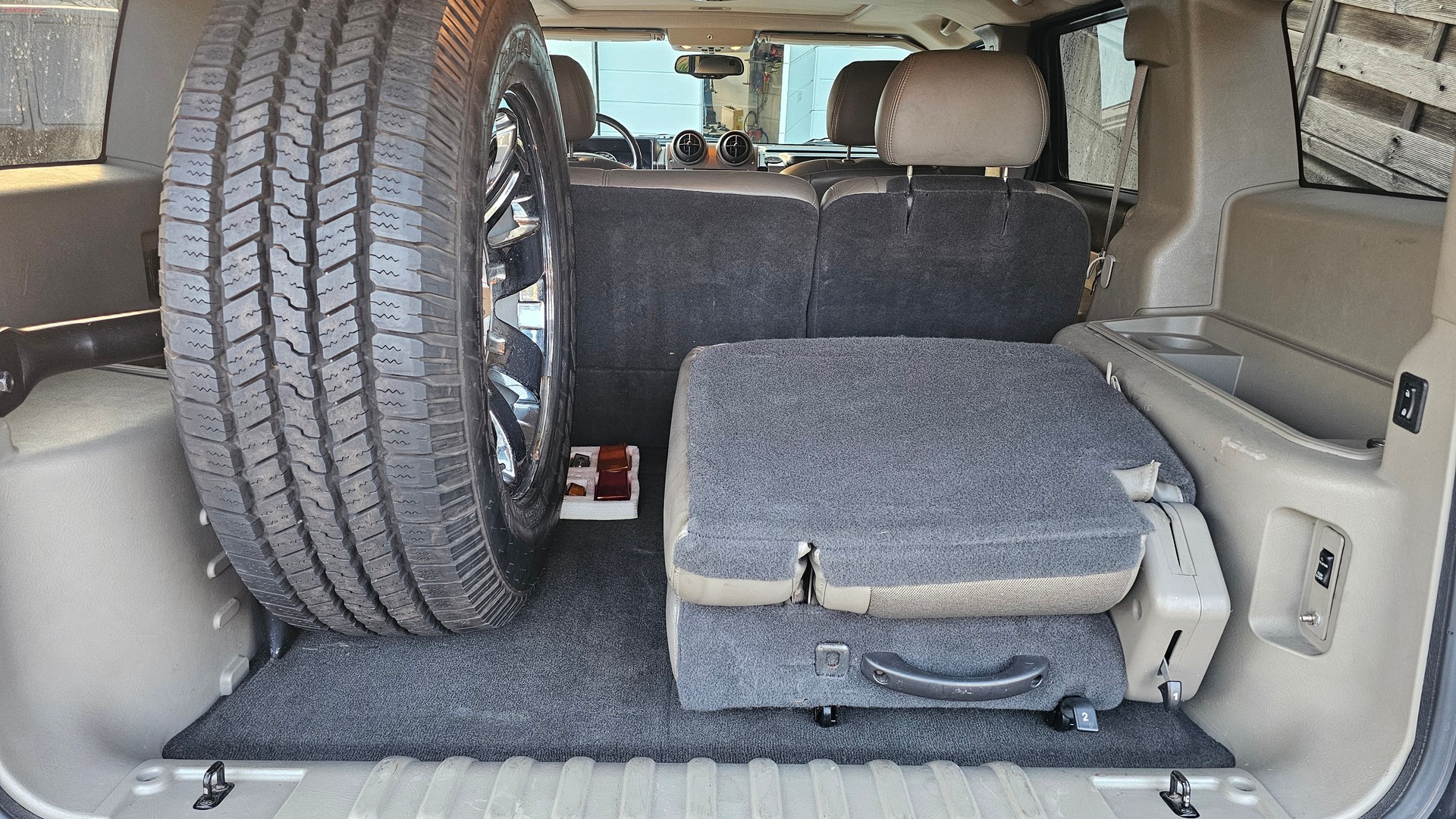HUMMER H2 6.0-image-10