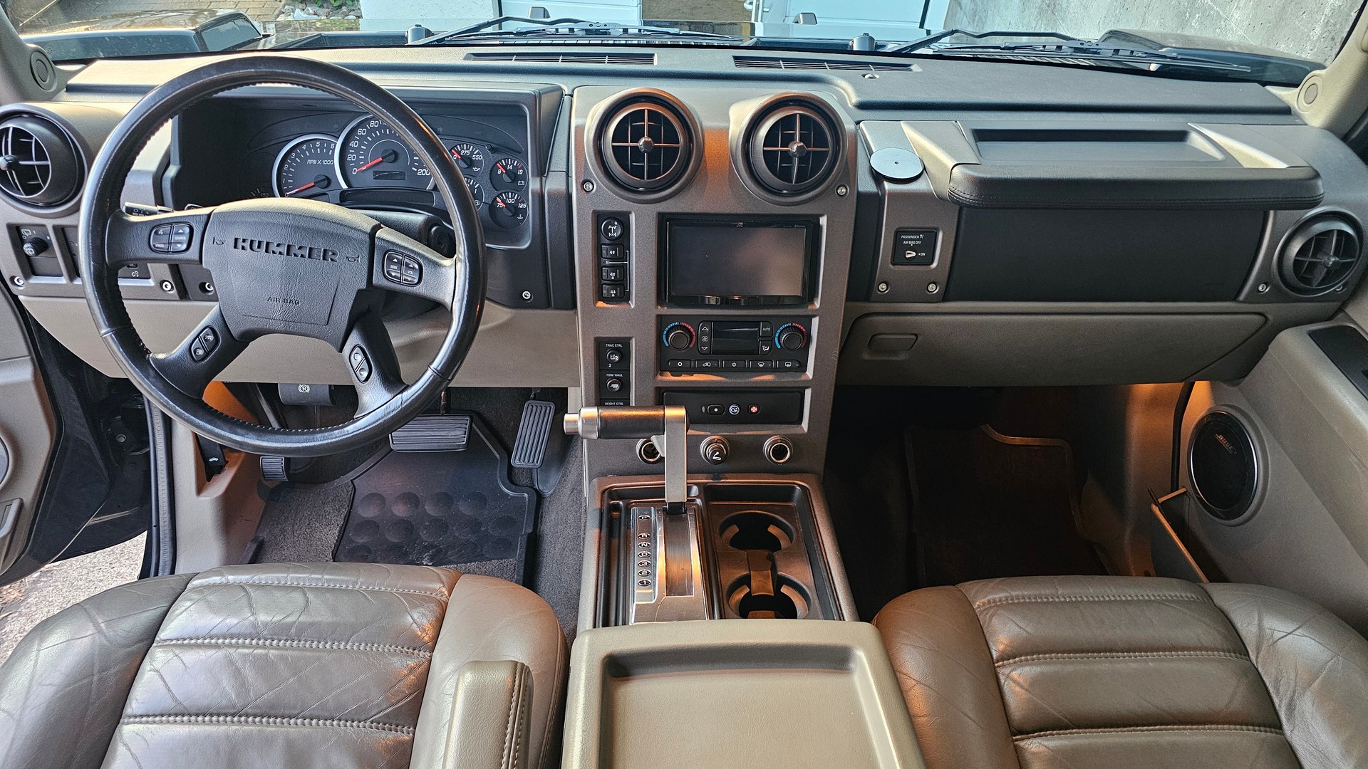 HUMMER H2 6.0-image-7