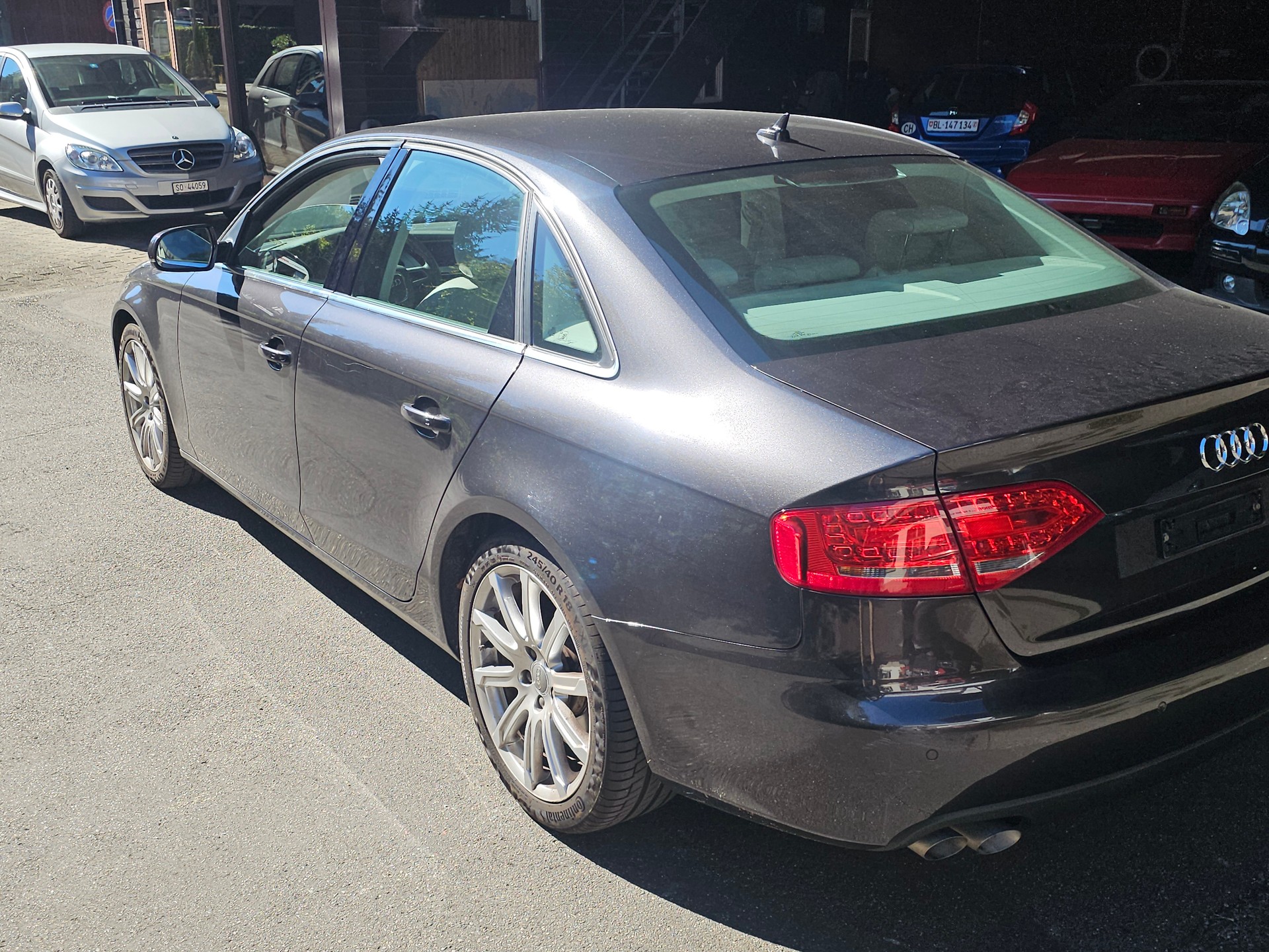 AUDI A4-image-6