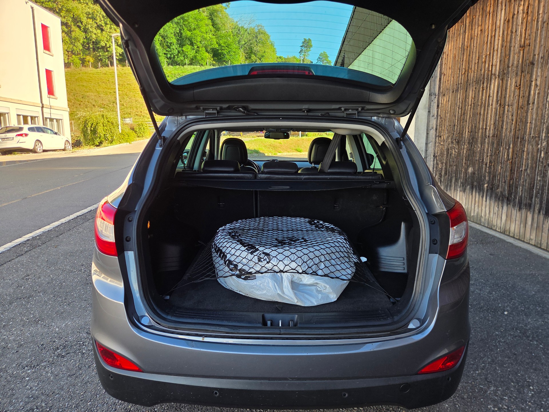 HYUNDAI iX 35 2.0 CRDi Premium 4WD Automatic-image-15