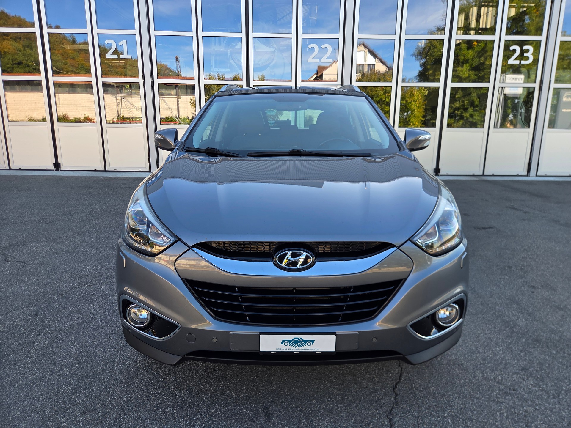 HYUNDAI iX 35 2.0 CRDi Premium 4WD Automatic-image-1