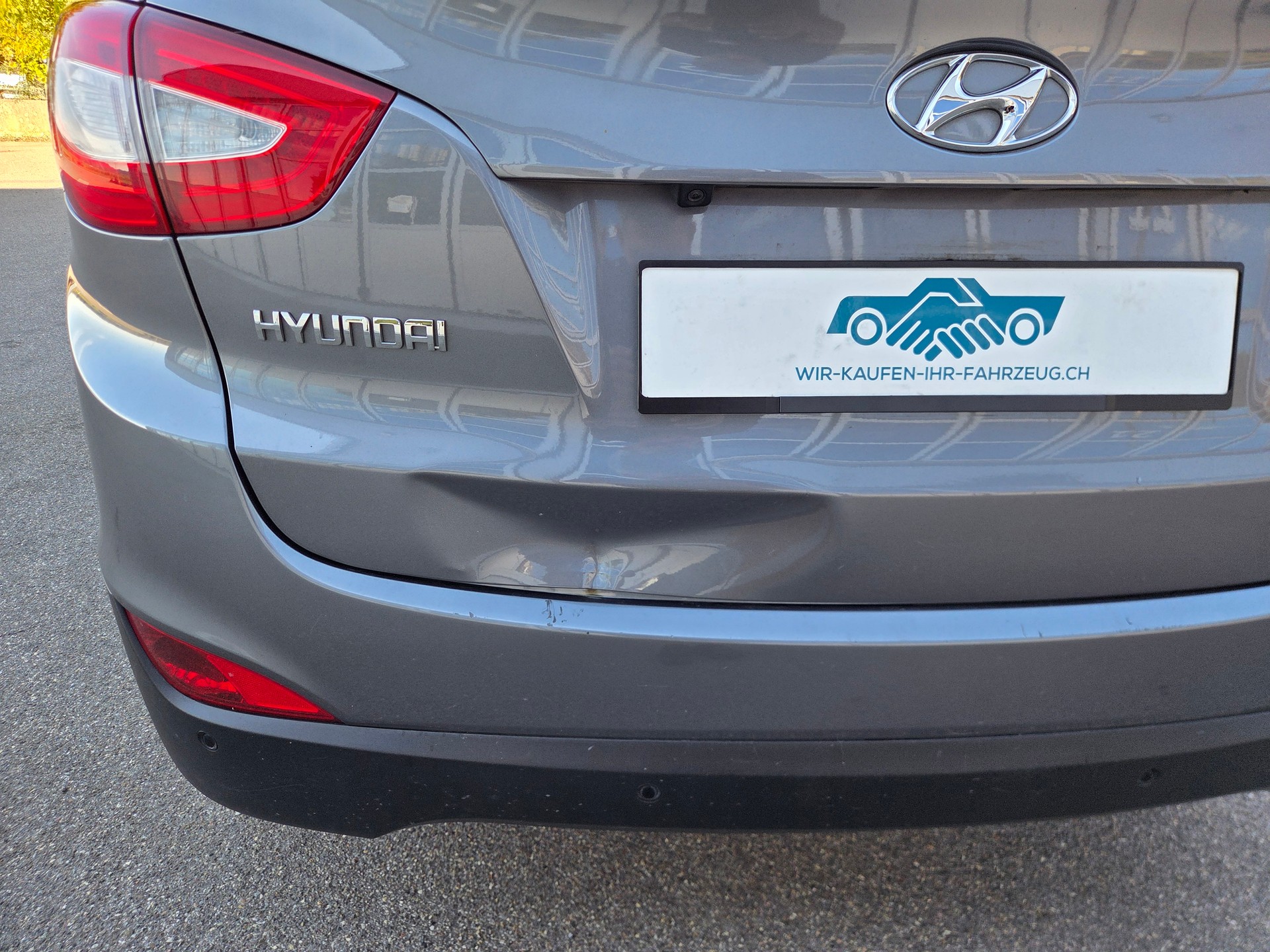 HYUNDAI iX 35 2.0 CRDi Premium 4WD Automatic-image-5