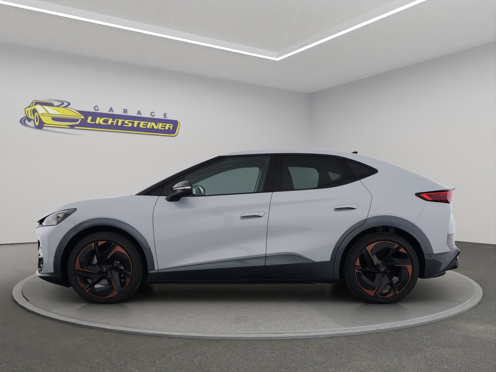 CUPRA Tavascan Type 9 77 kWh VZ Adrenaline-image-2