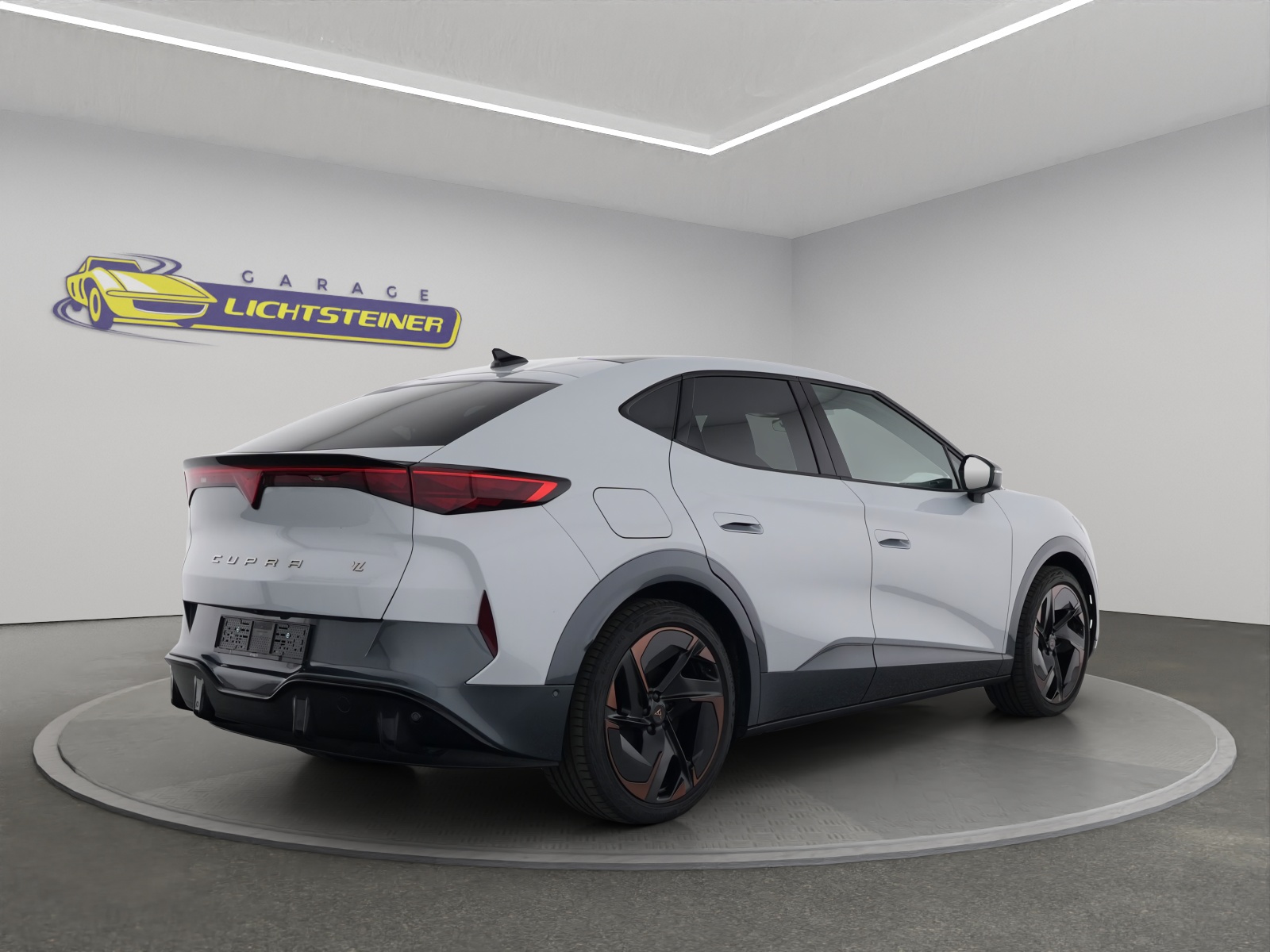 CUPRA Tavascan Type 9 77 kWh VZ Adrenaline-image-4