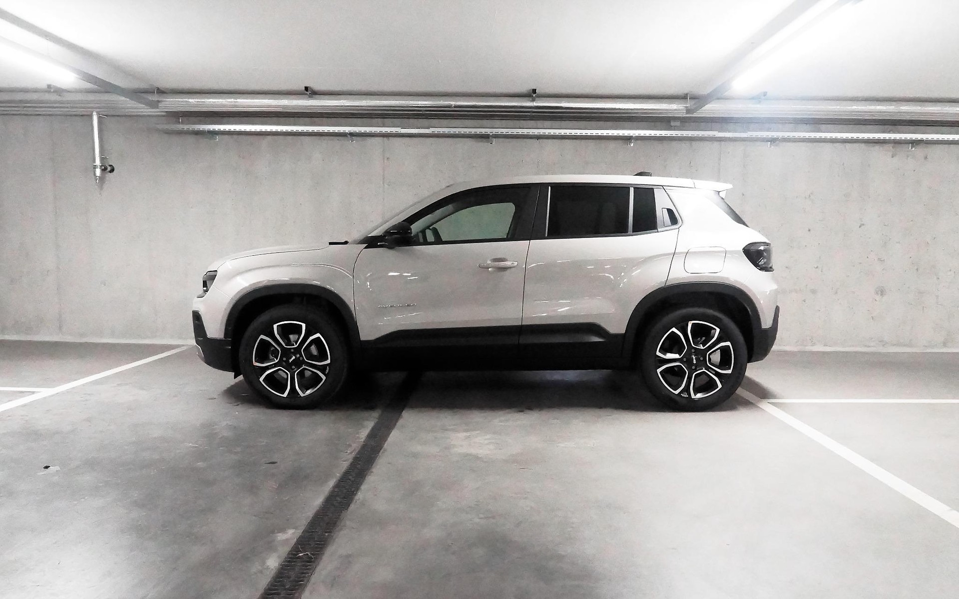 JEEP Avenger 1.2 MHEV Swiss Altitude-image-2