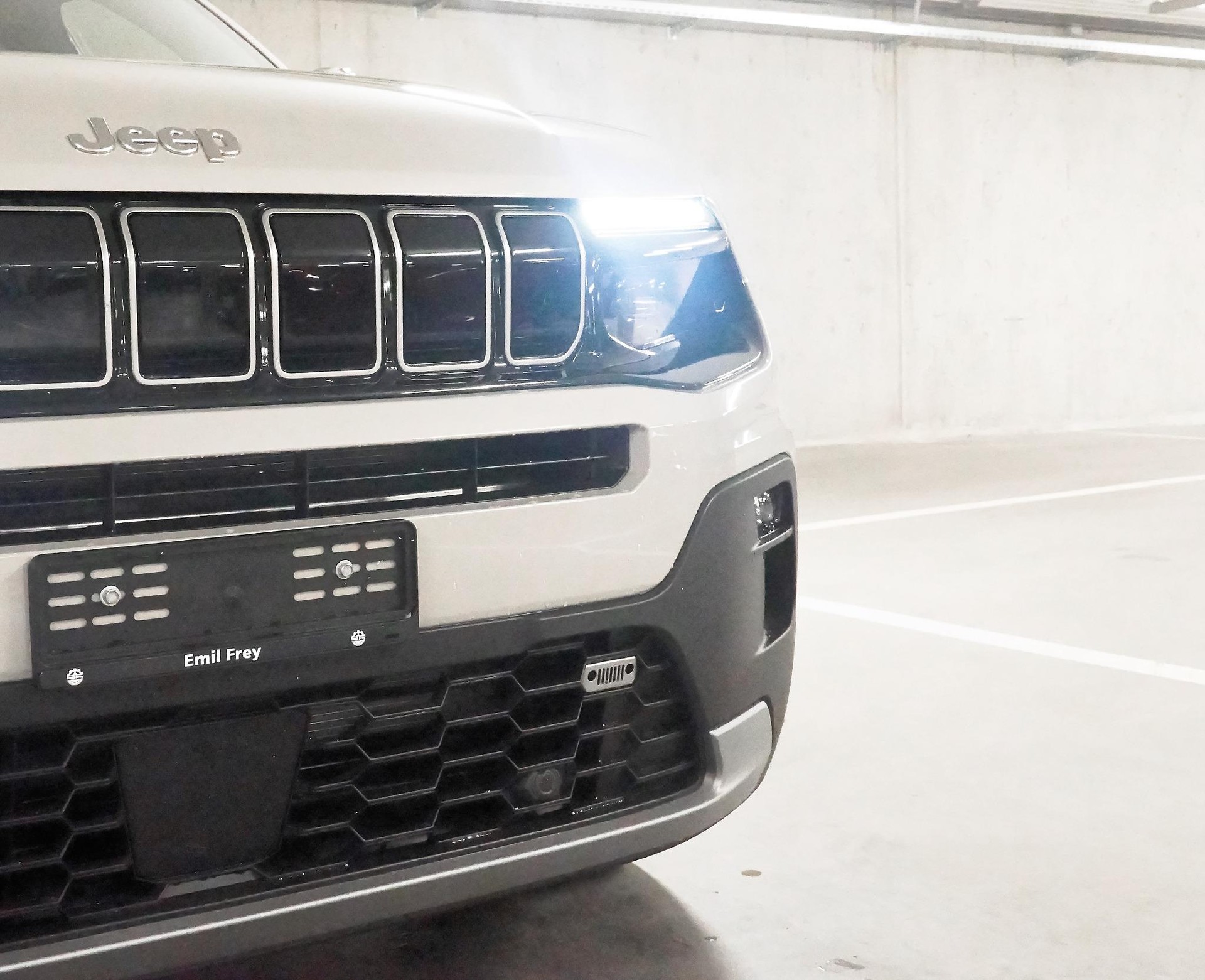 JEEP Avenger 1.2 MHEV Swiss Altitude-image-4