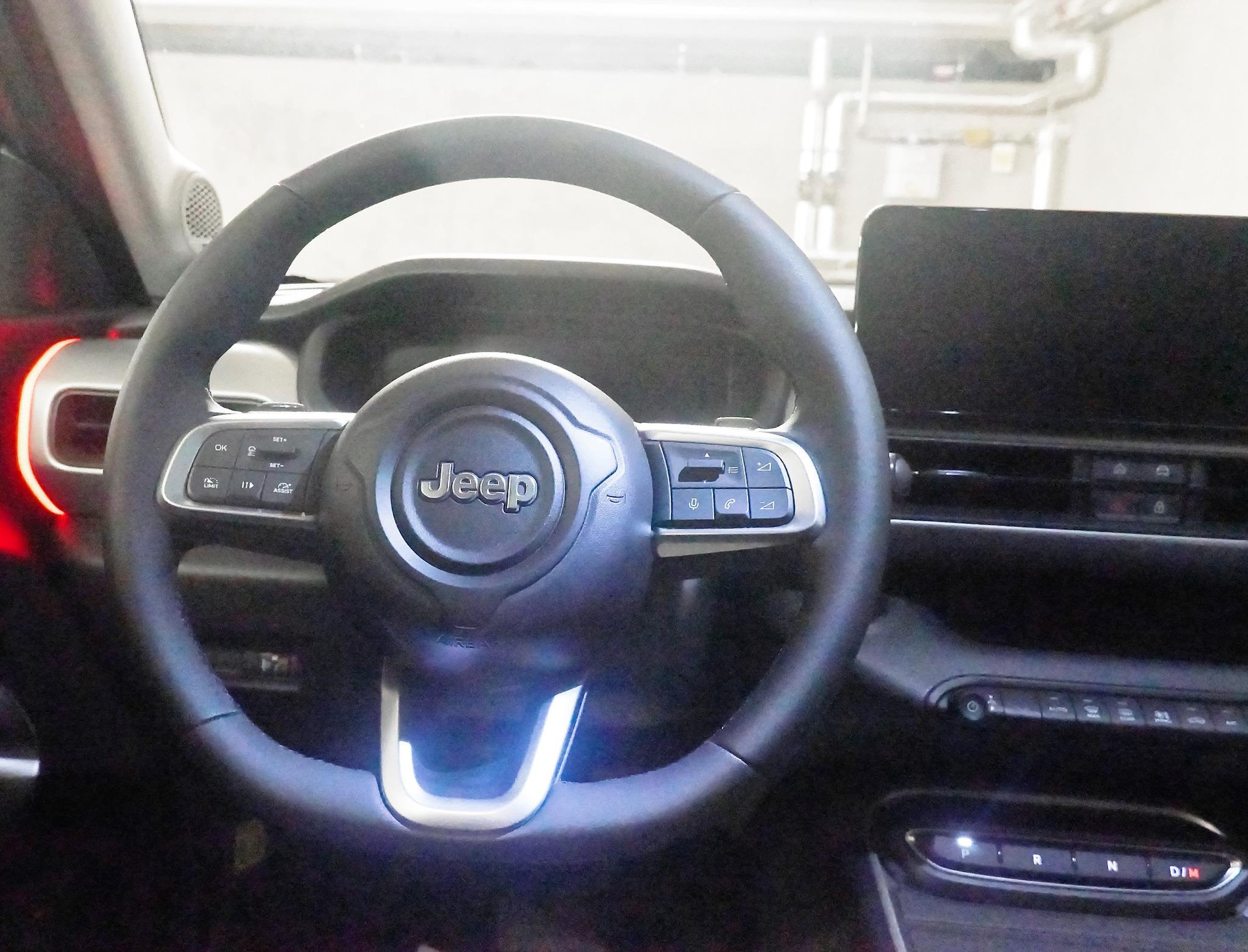 JEEP Avenger 1.2 MHEV Swiss Altitude-image-9