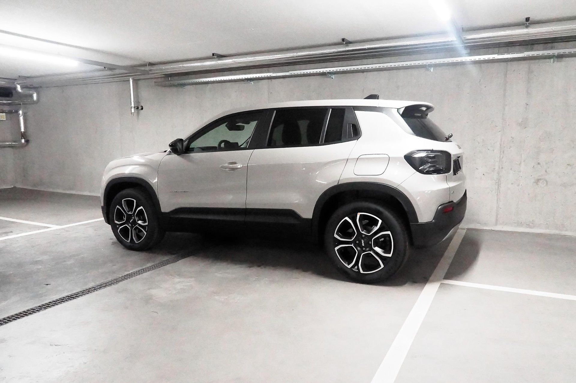 JEEP Avenger 1.2 MHEV Swiss Altitude-image-3