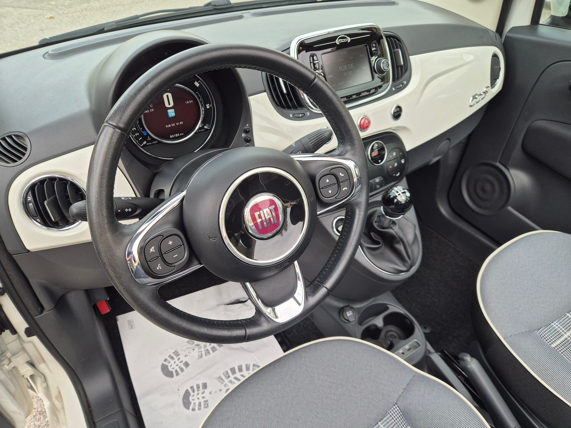 FIAT 500C 1.2 Lounge-image-10