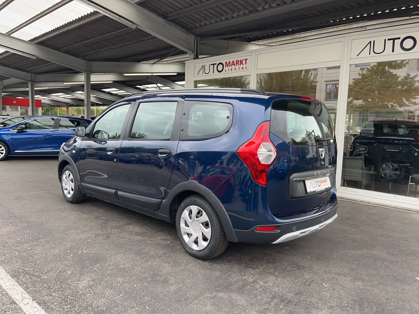 DACIA Lodgy 1.6 Stepway 7PL-showroom-element-2