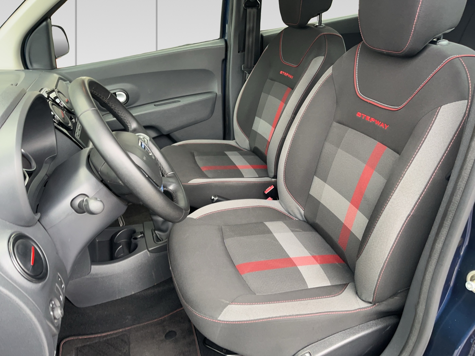 DACIA Lodgy 1.6 Stepway 7PL-image-6