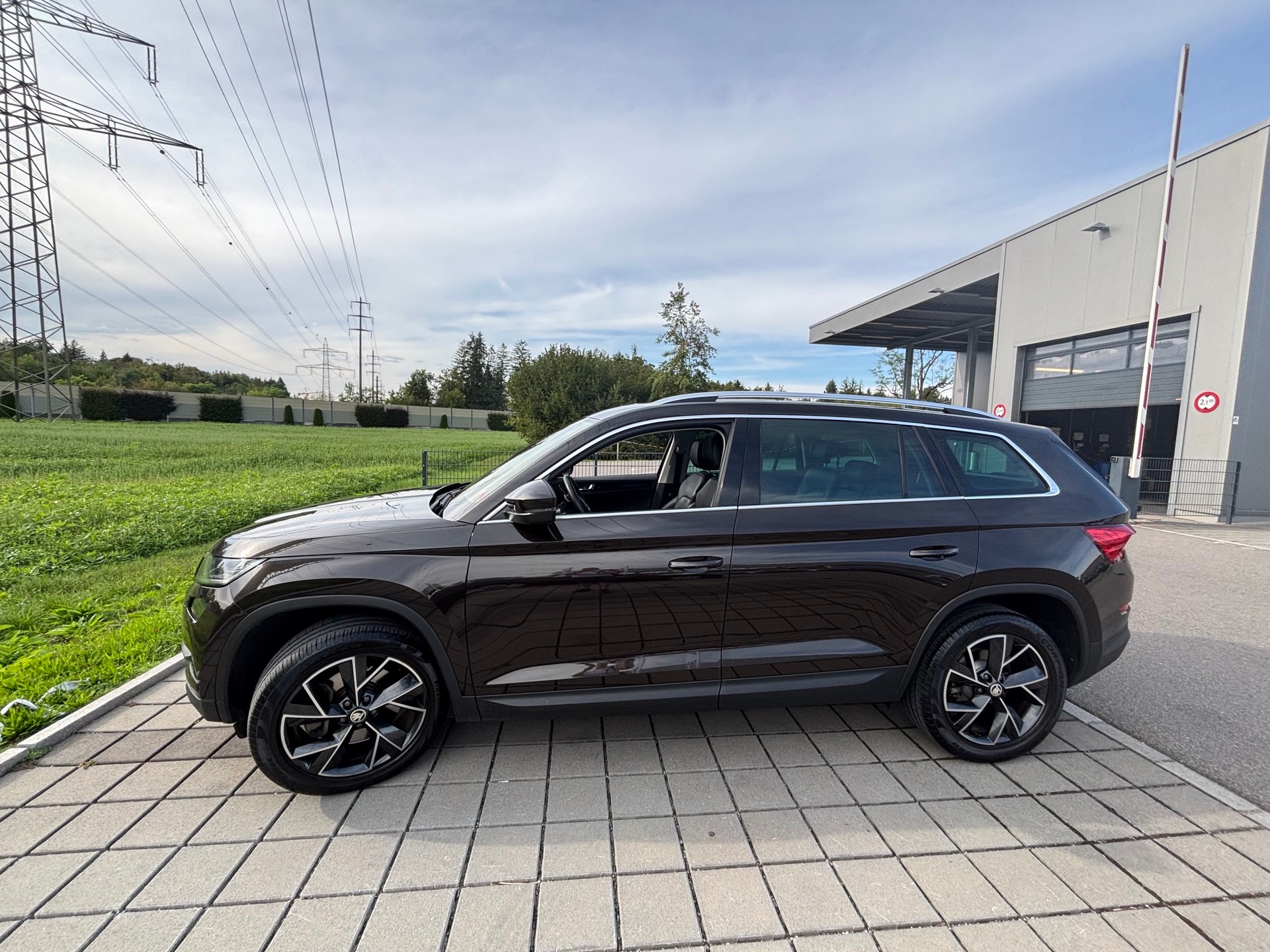 SKODA 2.0 TSI Style DSG-image-0