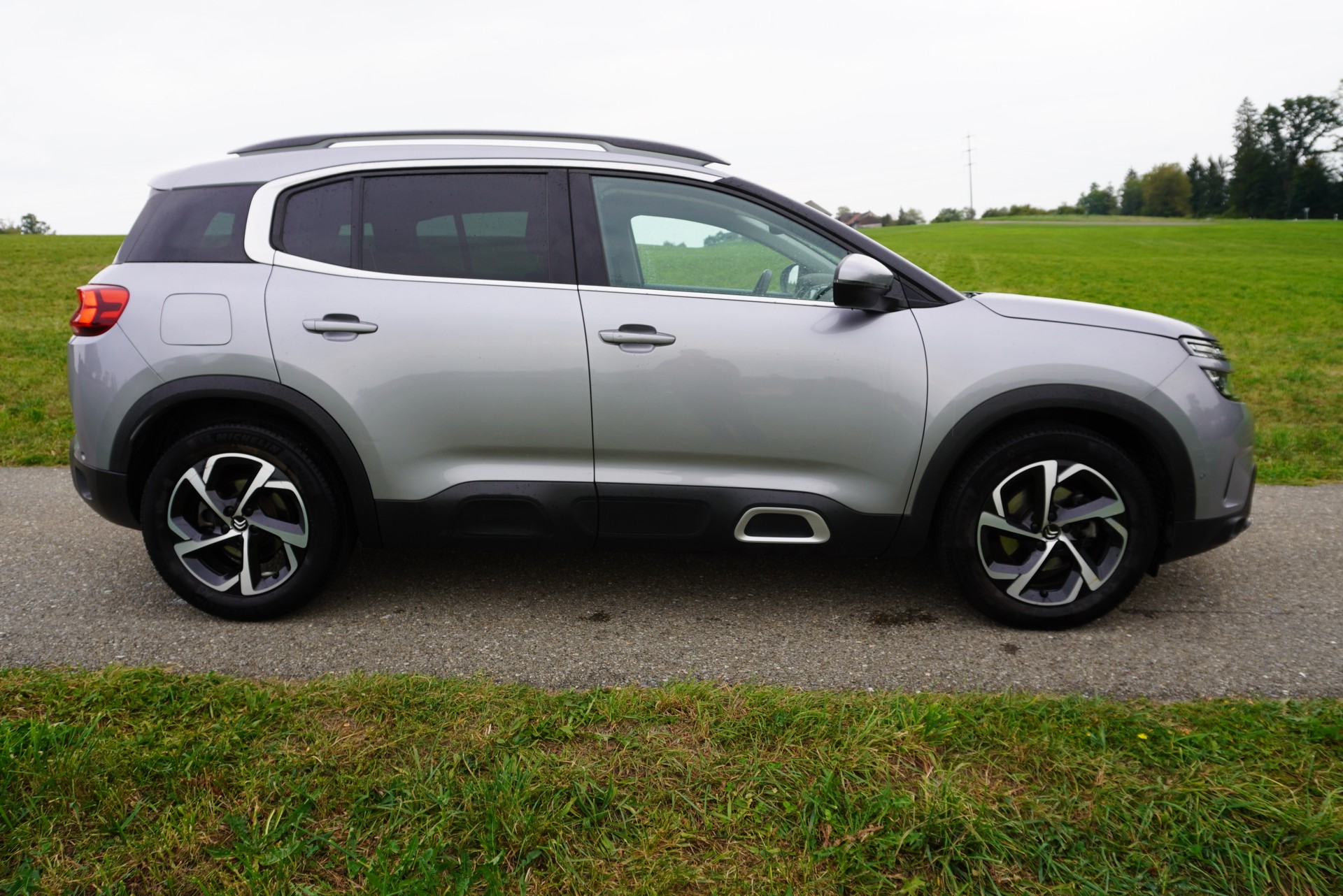 CITROEN C5 Aircross 1.5 BlueHD Shine EAT8-image-3