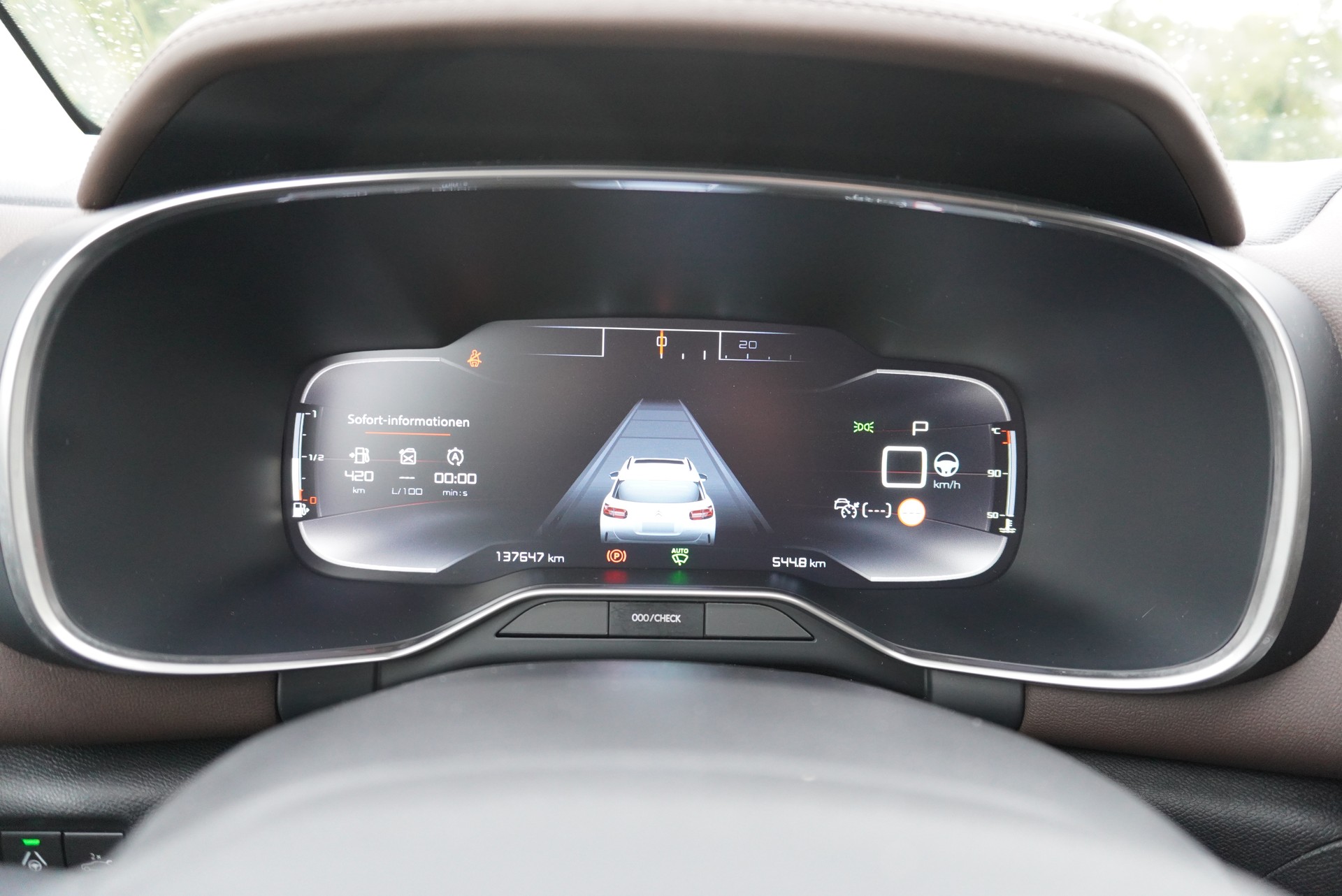 CITROEN C5 Aircross 1.5 BlueHD Shine EAT8-image-11