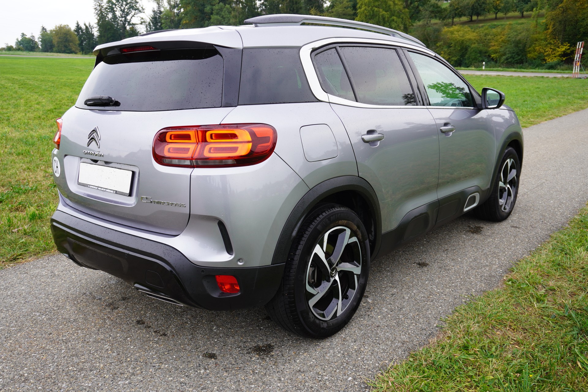 CITROEN C5 Aircross 1.5 BlueHD Shine EAT8-image-4