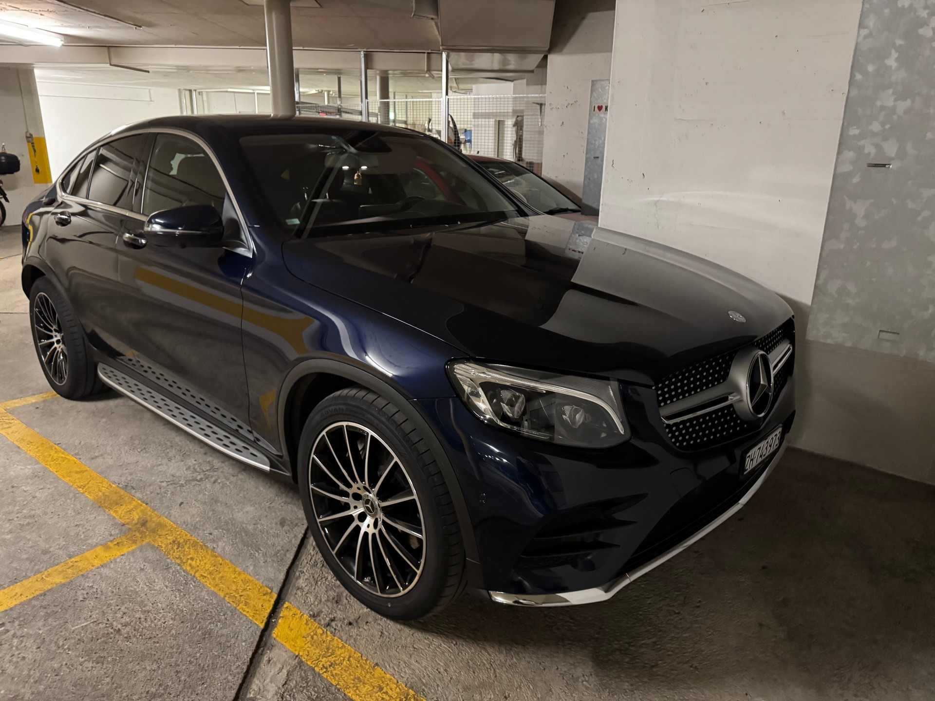 MERCEDES-BENZ GLC 250 d AMG Line 4m-image-2