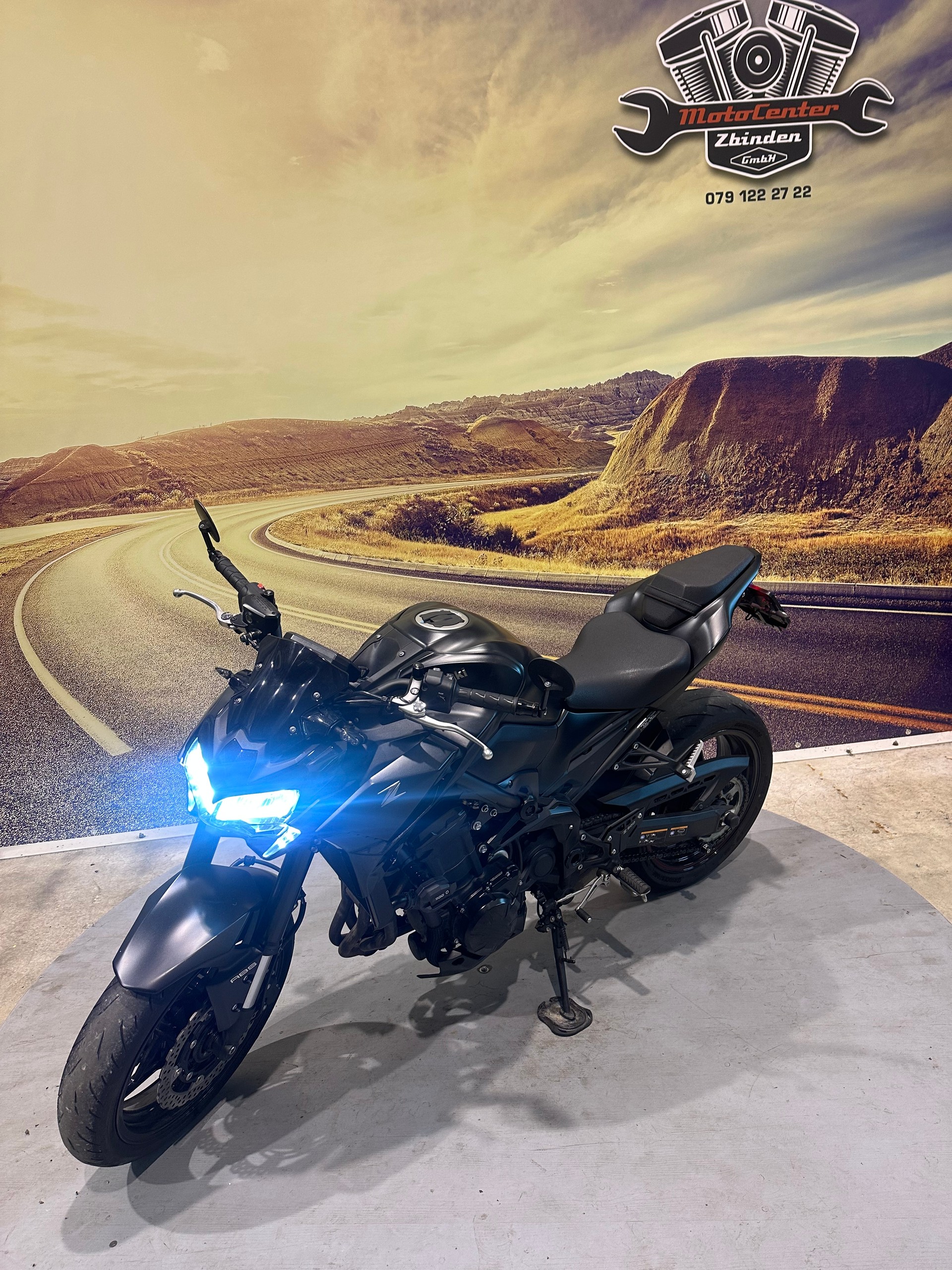 KAWASAKI Z 900 (35kW) BLACK EDITION LEO VINCE-showroom-element-3