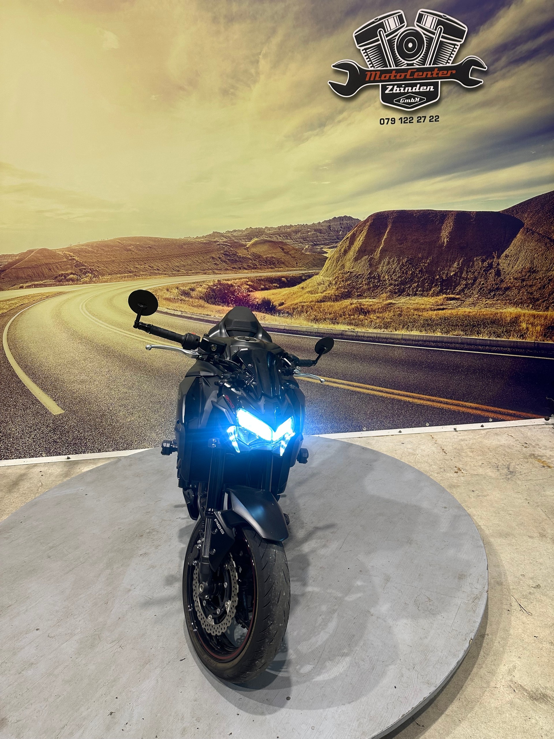 KAWASAKI Z 900 (35kW) BLACK EDITION LEO VINCE-showroom-element-2