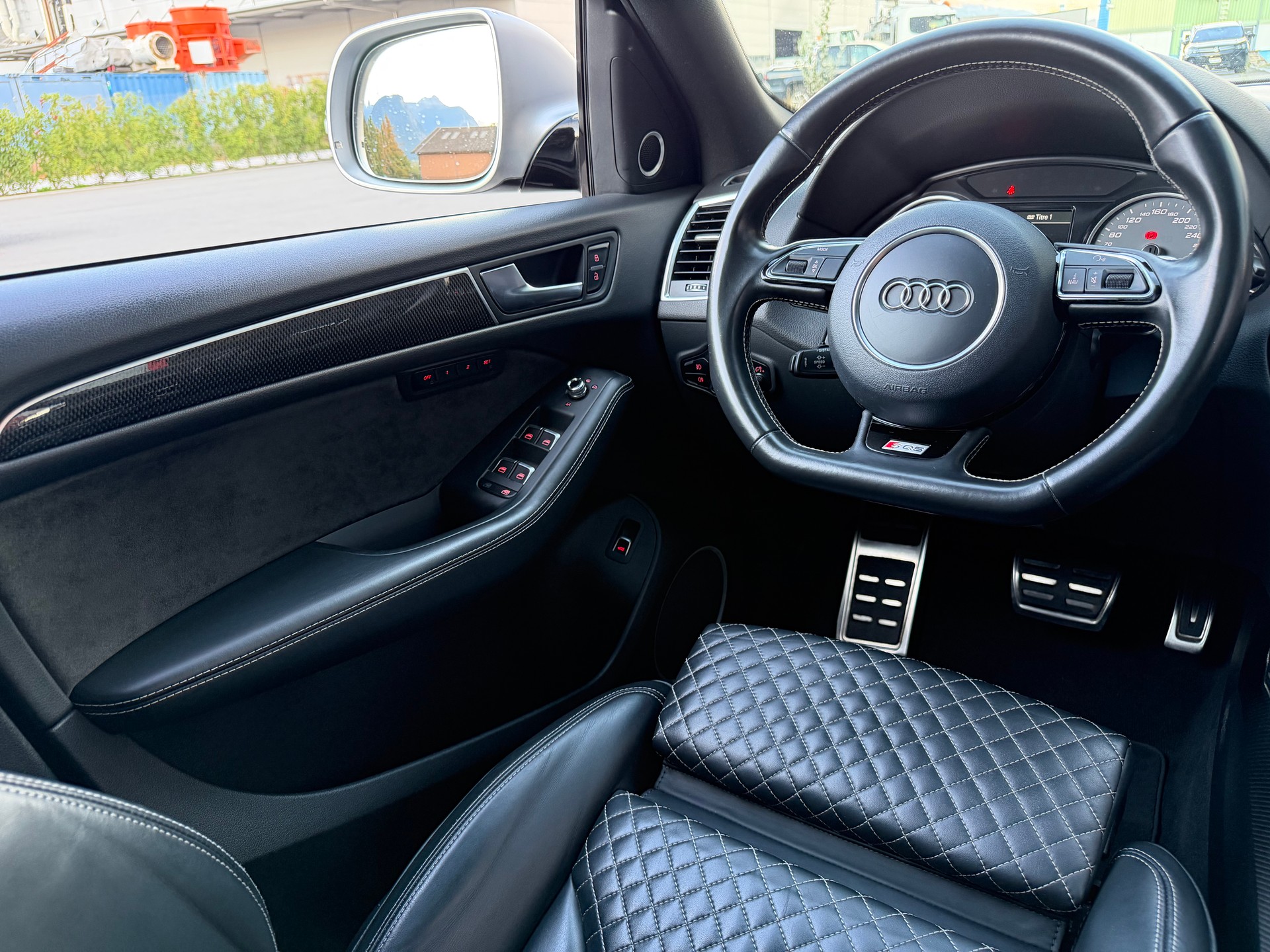AUDI SQ5 3.0 TDI quattro tiptronic-image-15
